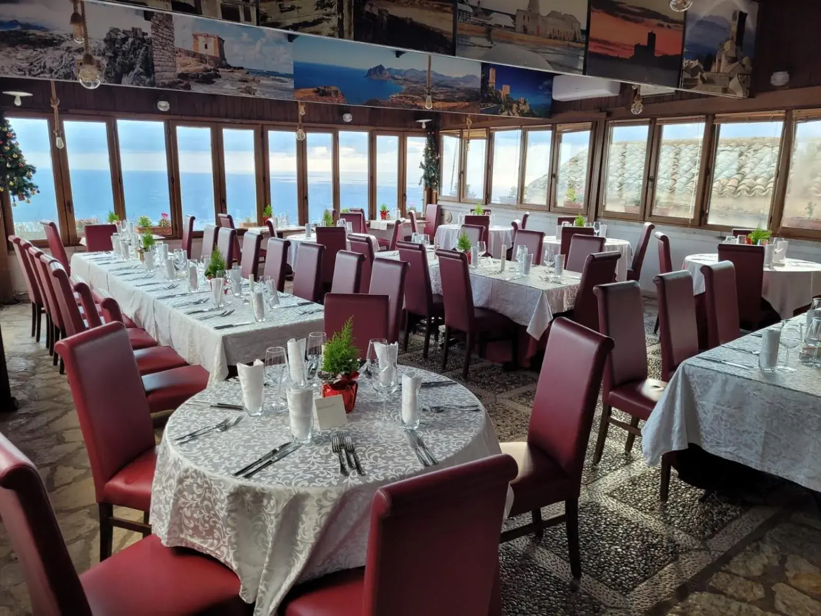 Restaurant/places to eat in Hotel Elimo Restaurant/places to eat in Hotel Elimo