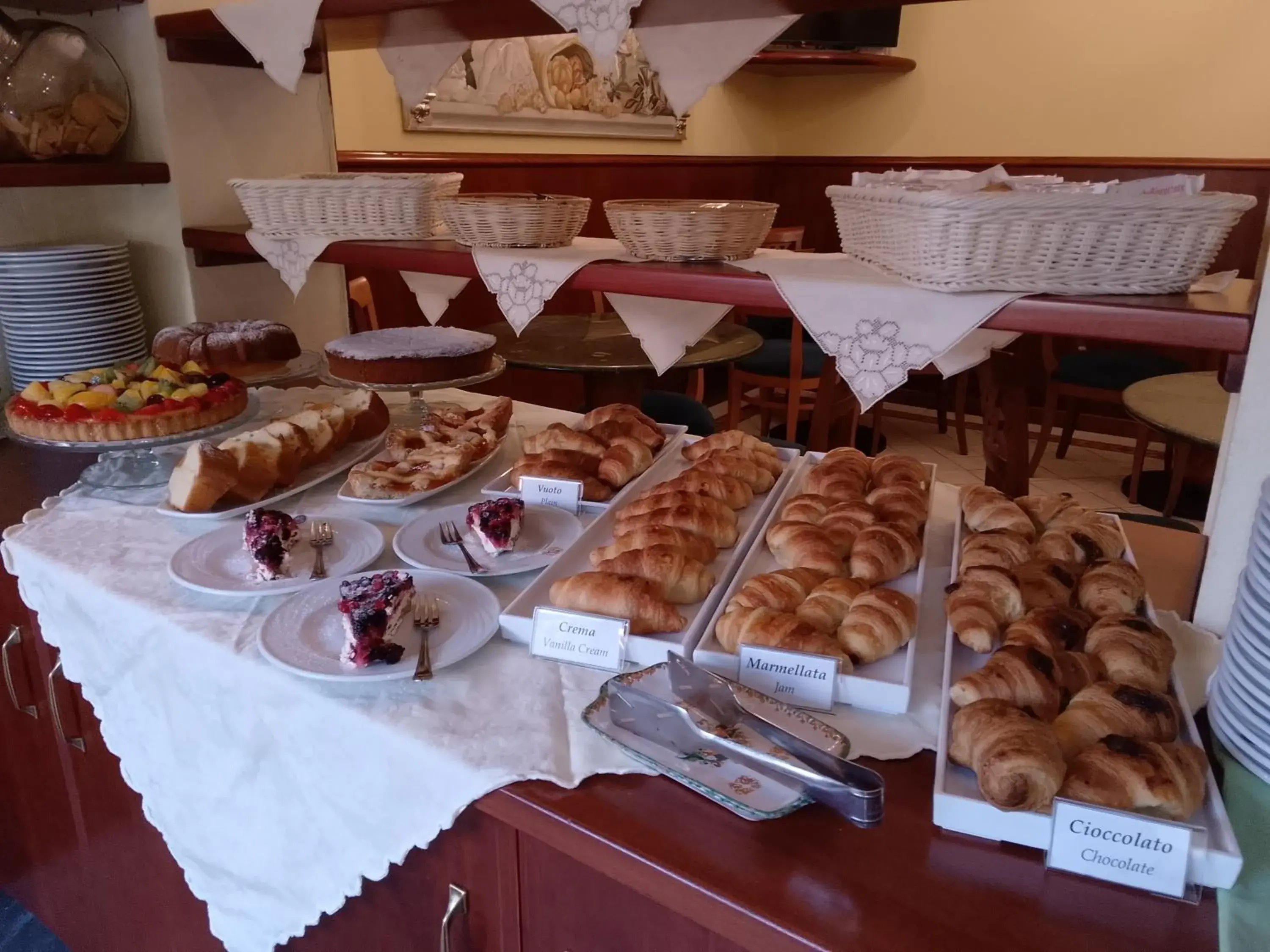 Lounge or bar in Hotel Garibaldi Lounge or bar in Hotel Garibaldi