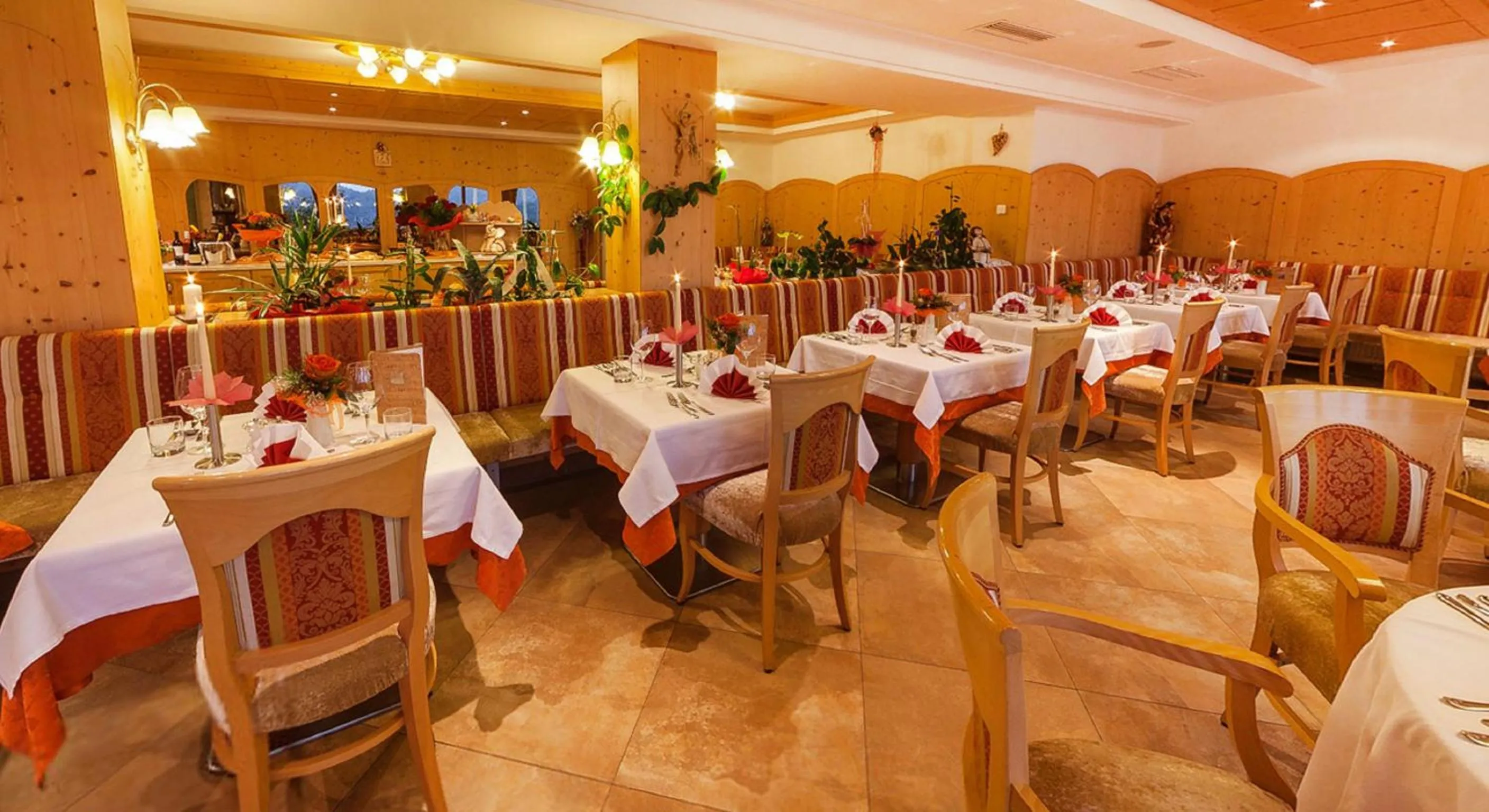 Restaurant/places to eat in Hotel Sonnenheim