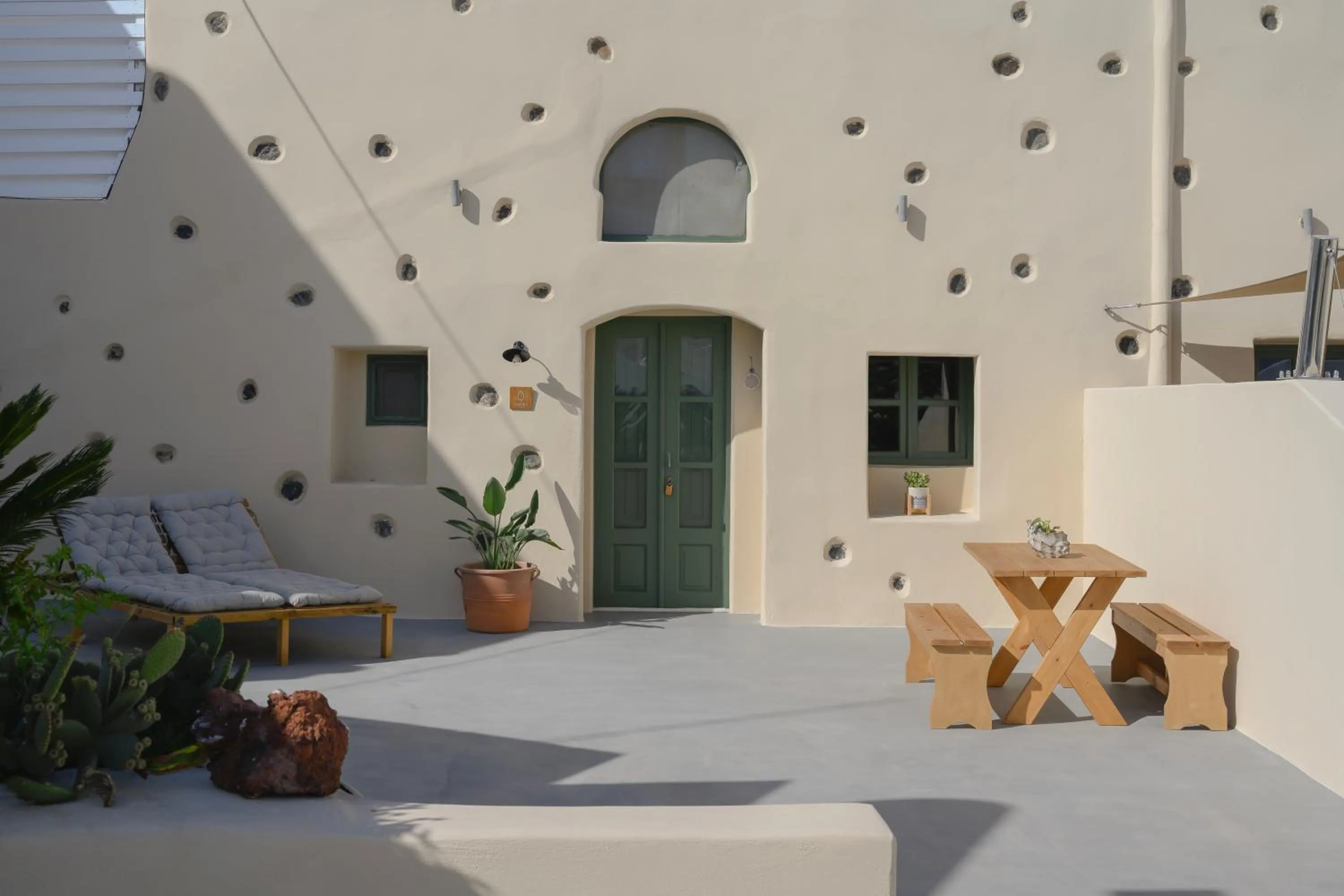 Patio in Elements Cave Suites