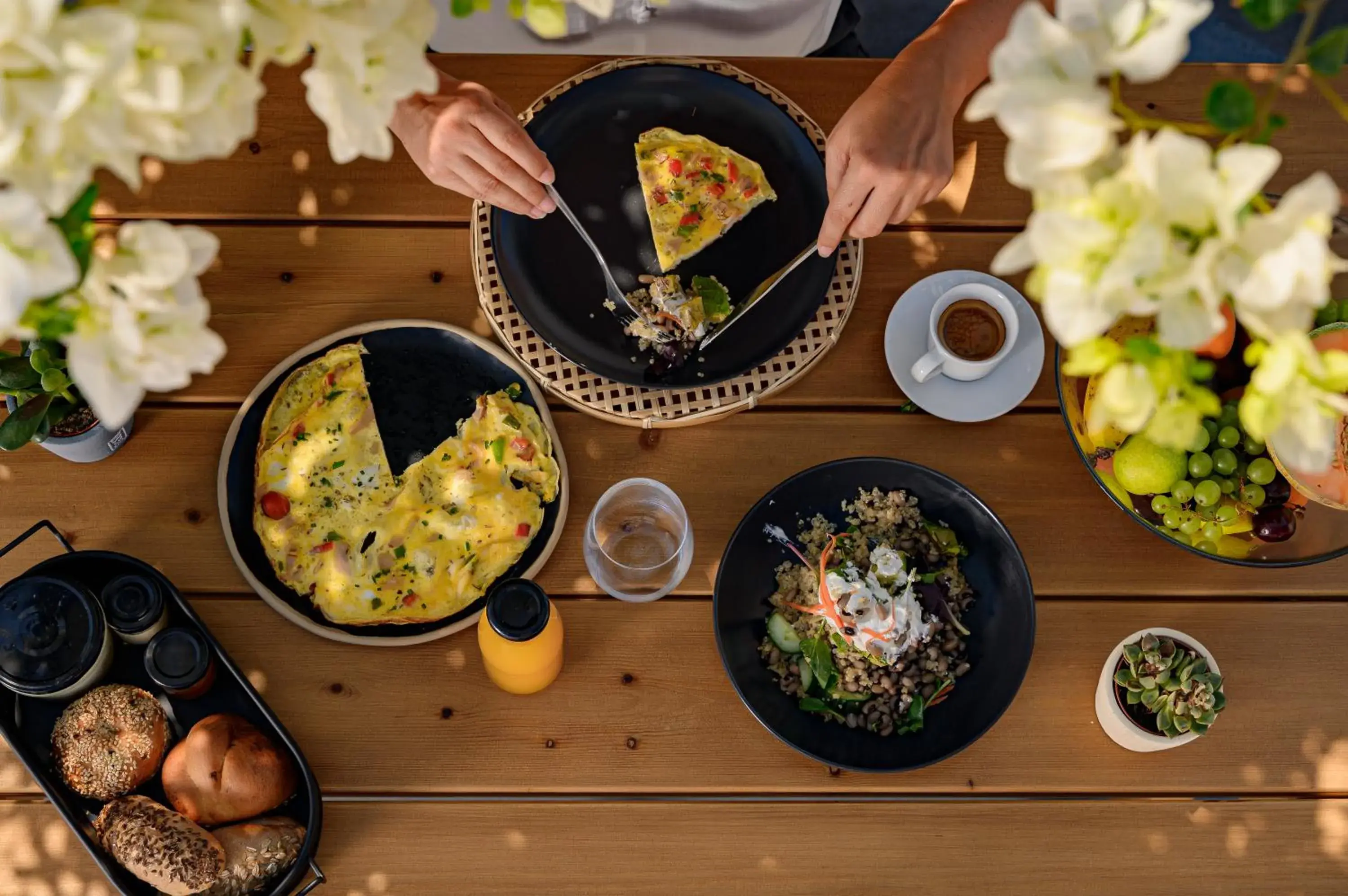 Breakfast in Elements Cave Suites Breakfast in Elements Cave Suites