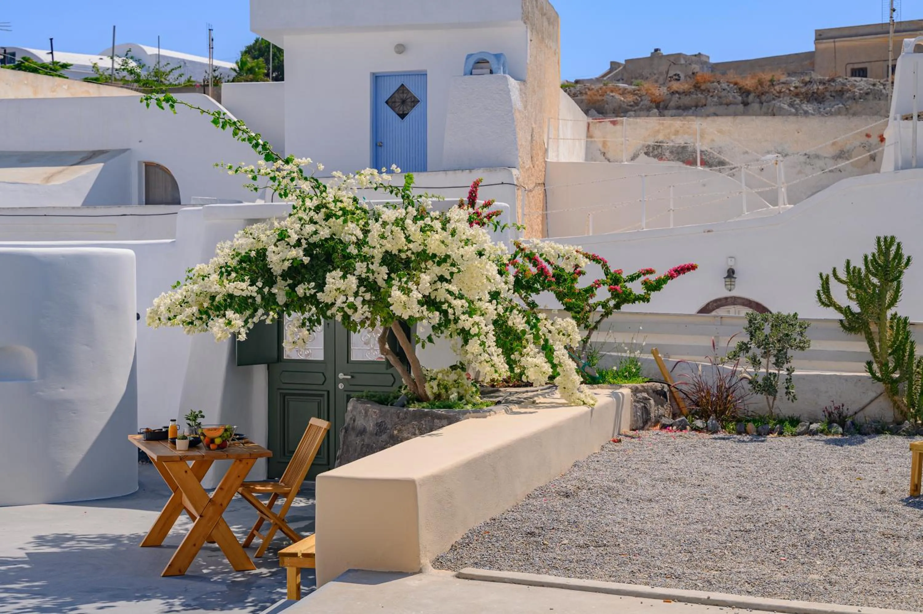 Inner courtyard view in Elements Cave Suites