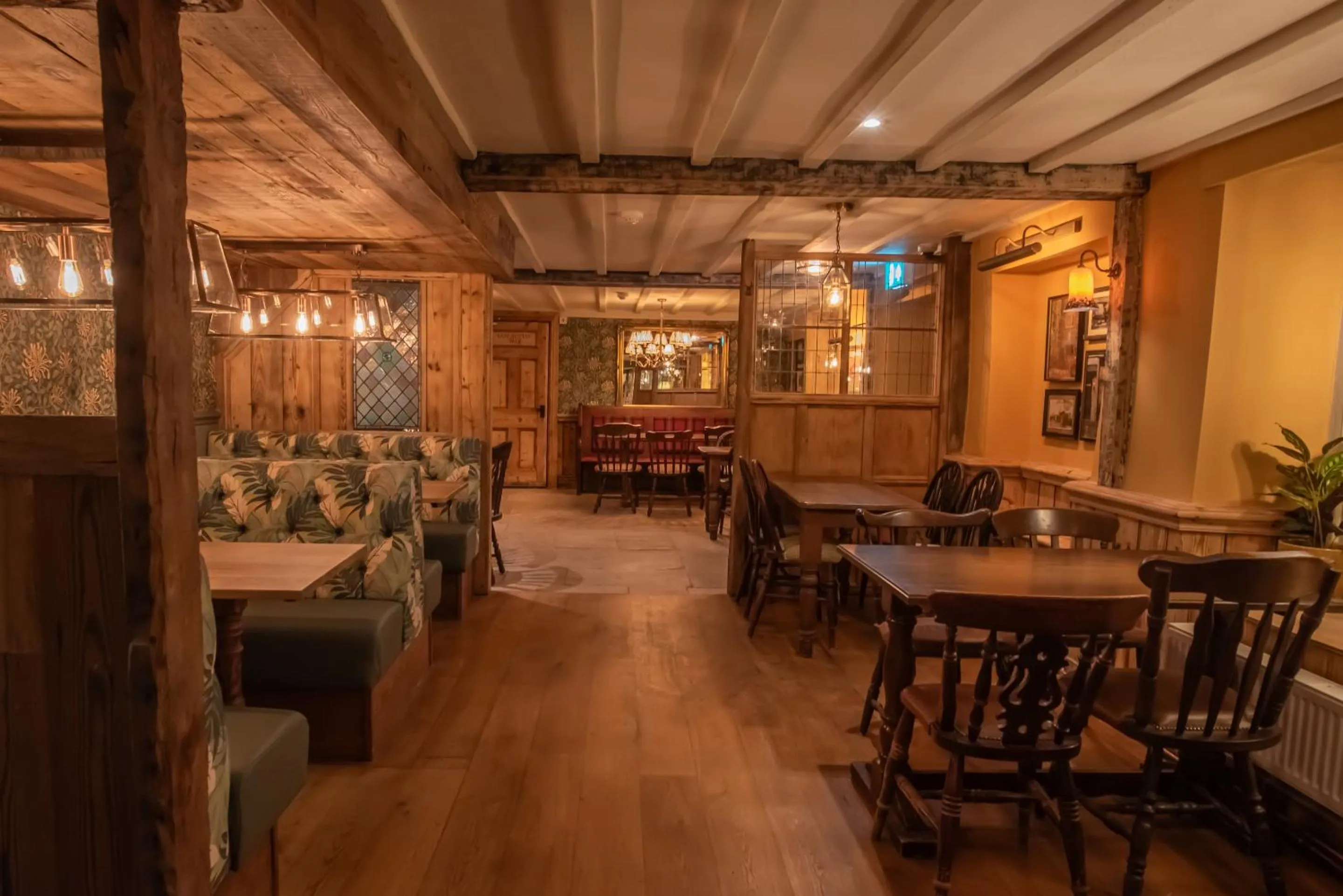 Lounge or bar in The Red Lion