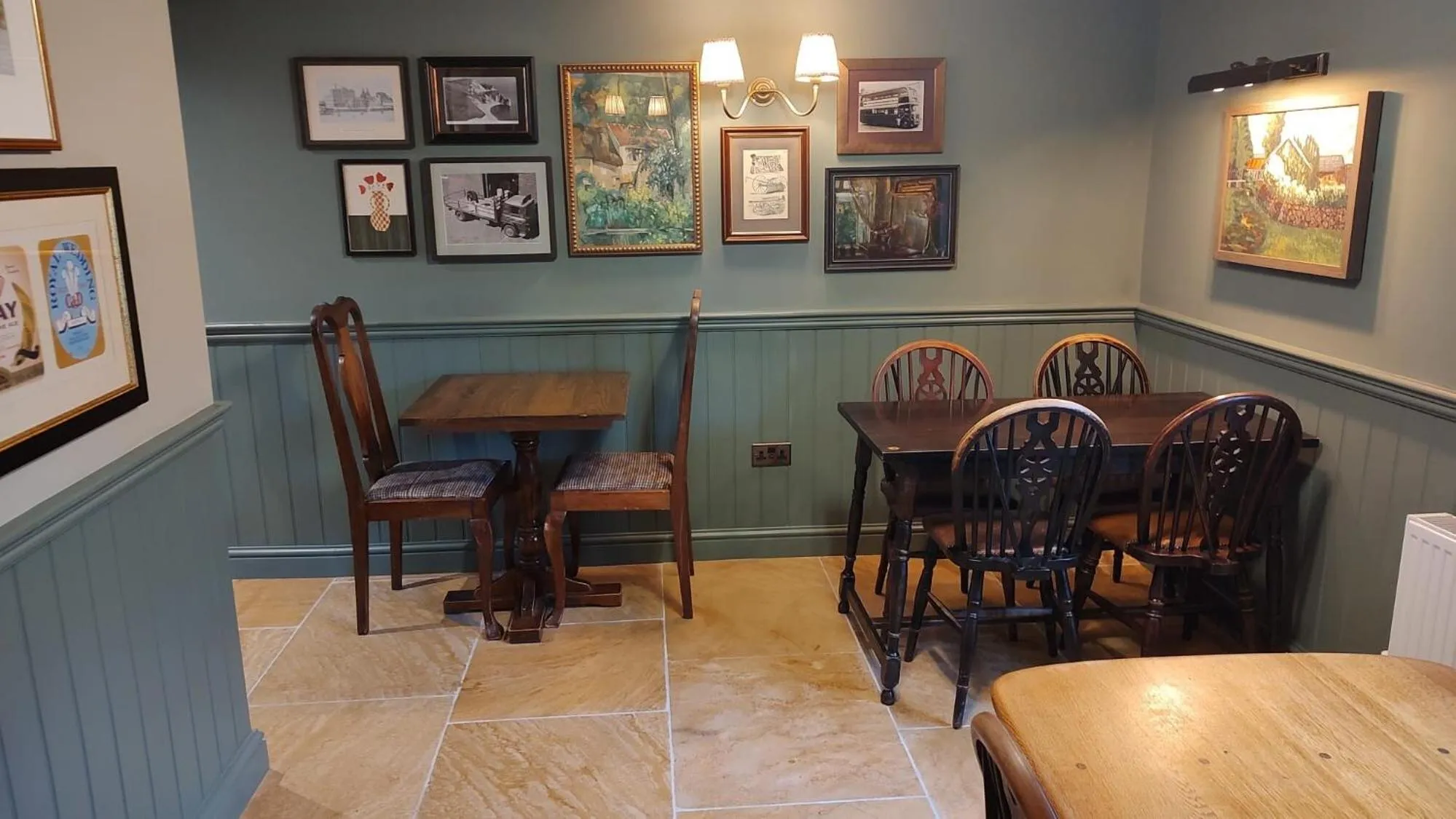 Lounge or bar in The Red Lion
