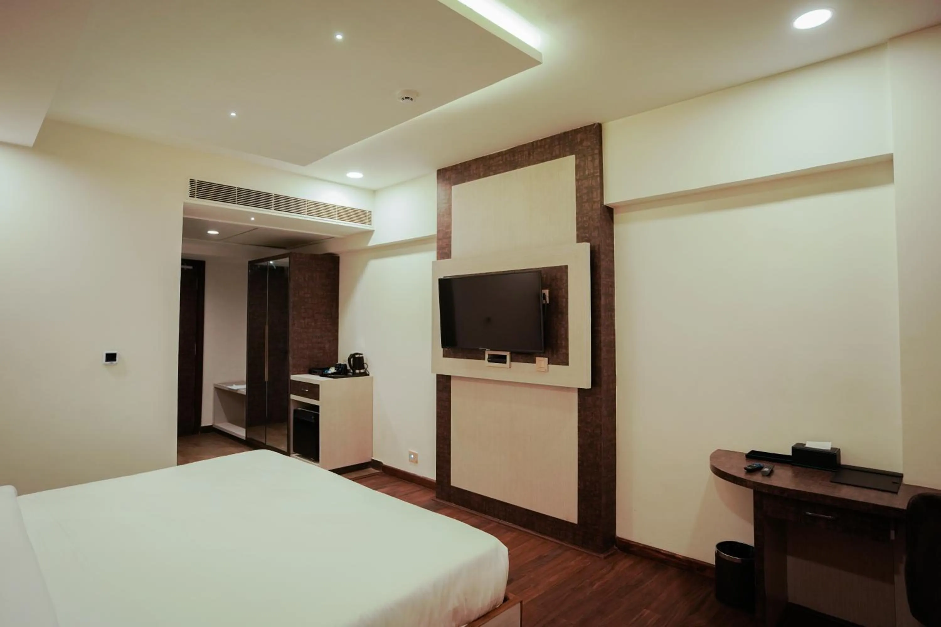 TV and multimedia, Bed in Royal Ritz