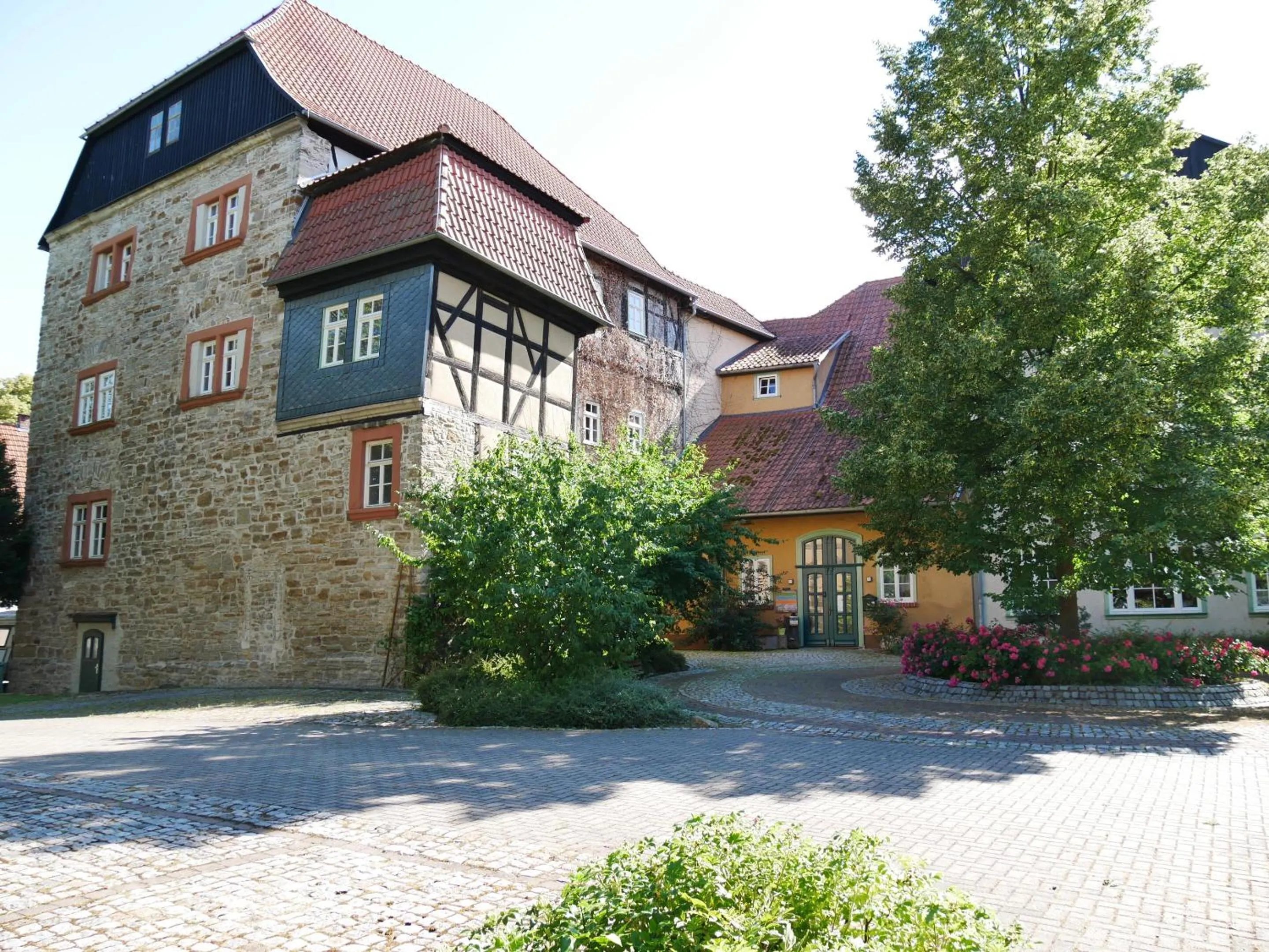 Property building in Schloss Goldacker - das Schloss der Gesundheit
