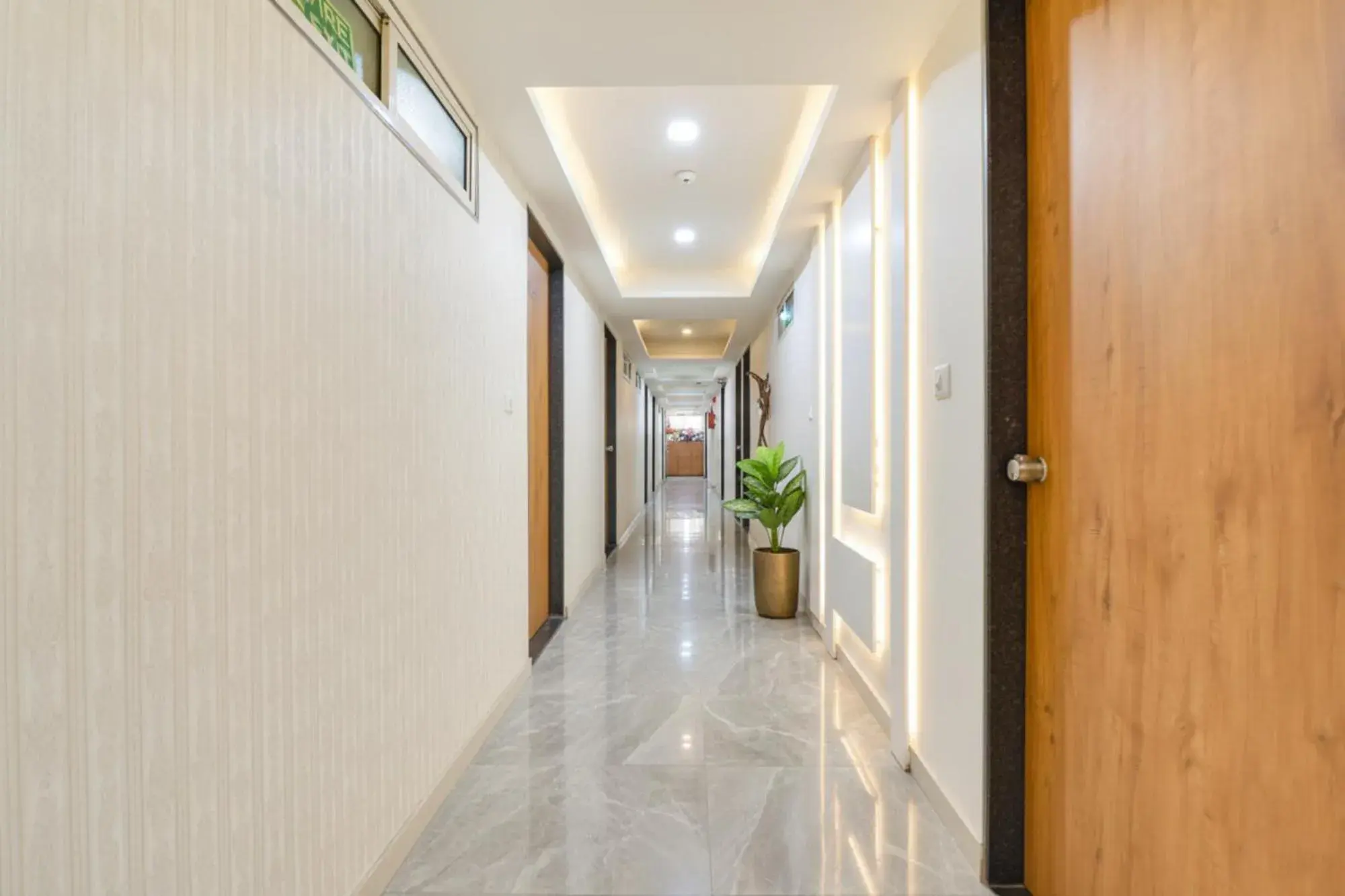 Lobby or reception in FabHotel Crystal - Nr Odau Ring Road Lobby or reception in FabHotel Crystal - Nr Odau Ring Road