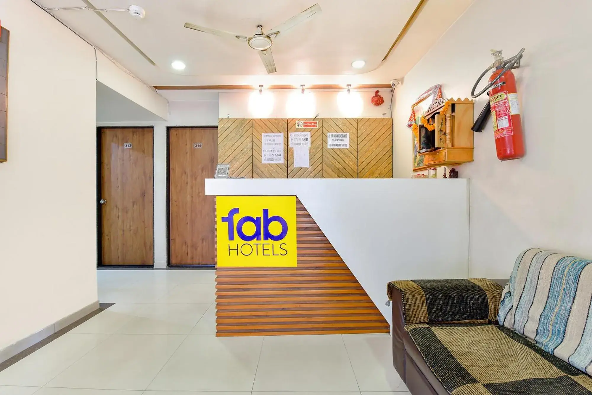 Lobby or reception in FabHotel Crystal - Nr Odau Ring Road Lobby or reception in FabHotel Crystal - Nr Odau Ring Road