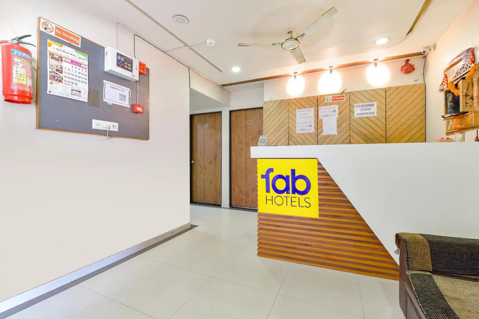 Lobby or reception in FabHotel Crystal - Nr Odau Ring Road