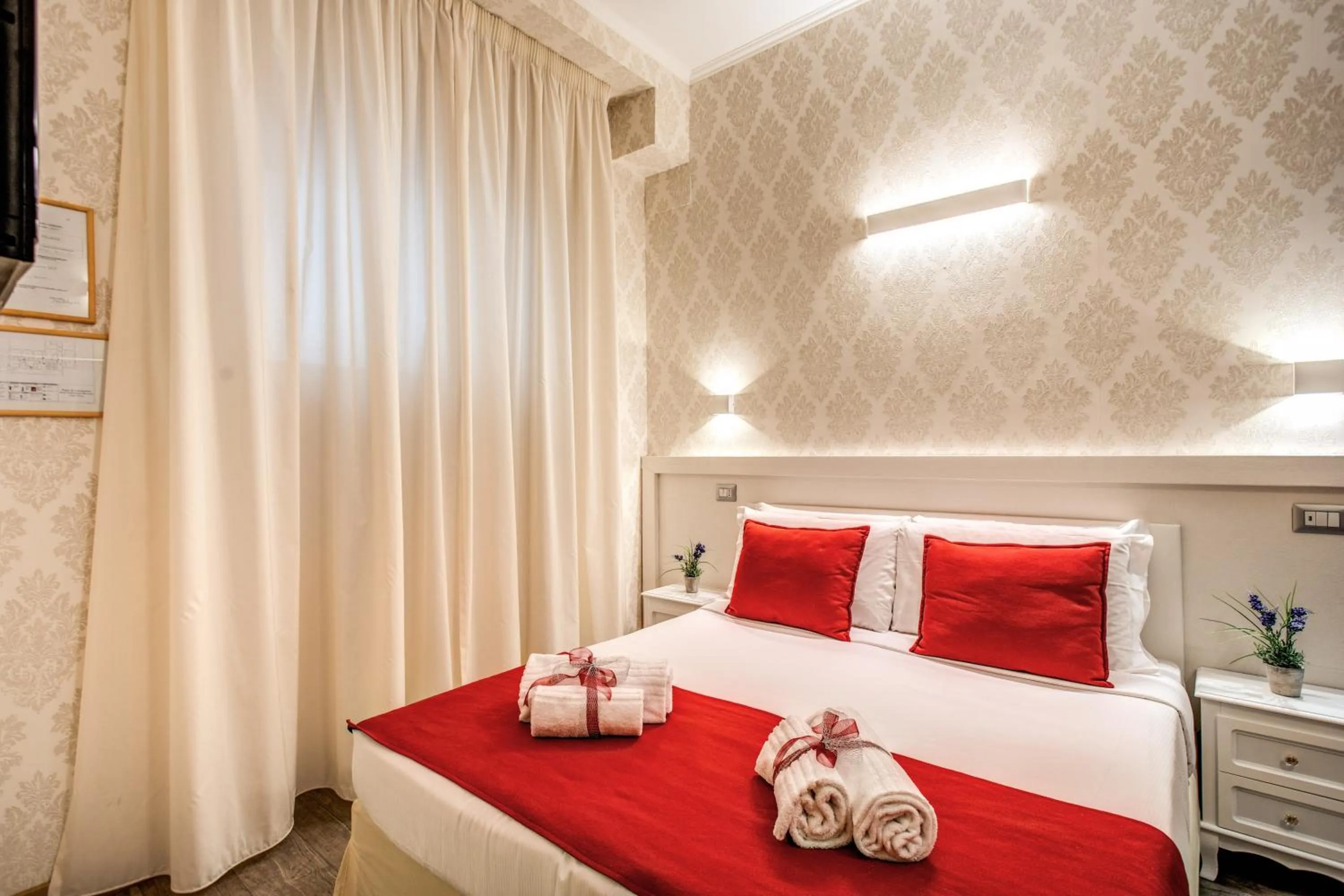 Photo of the whole room, Bed in Auditorium Mecenate