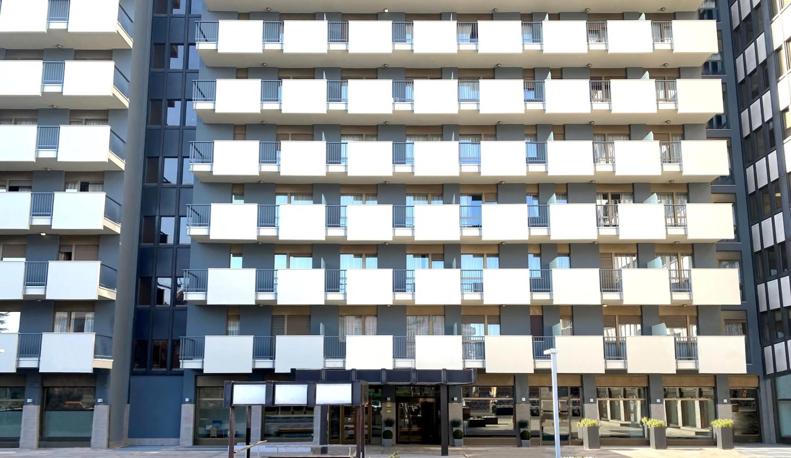 Property building in UNA Hotels Hotel & Residence Contessa Jolanda Milano