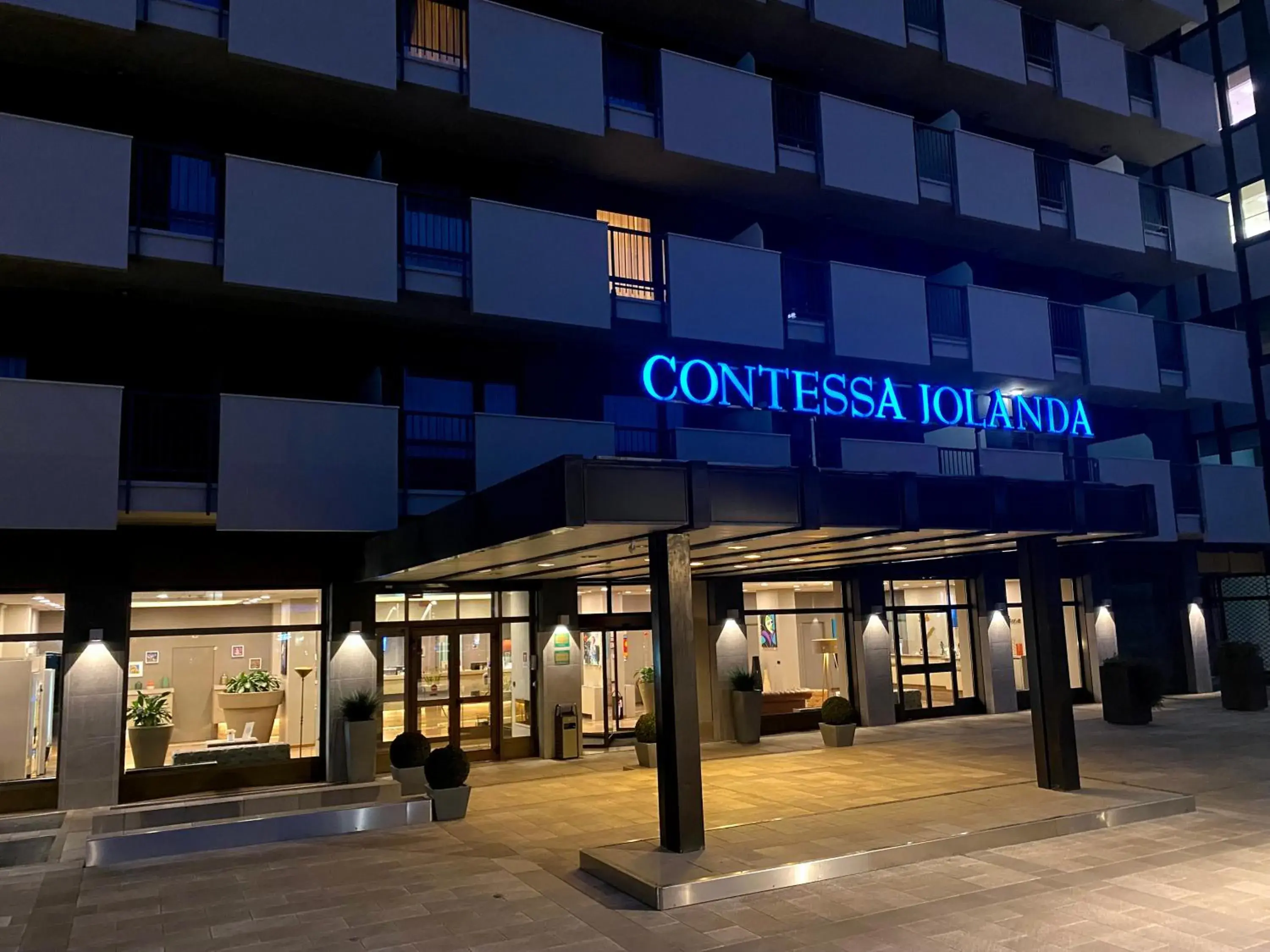 Facade/entrance in UNA Hotels Hotel & Residence Contessa Jolanda Milano Facade/entrance in UNA Hotels Hotel & Residence Contessa Jolanda Milano