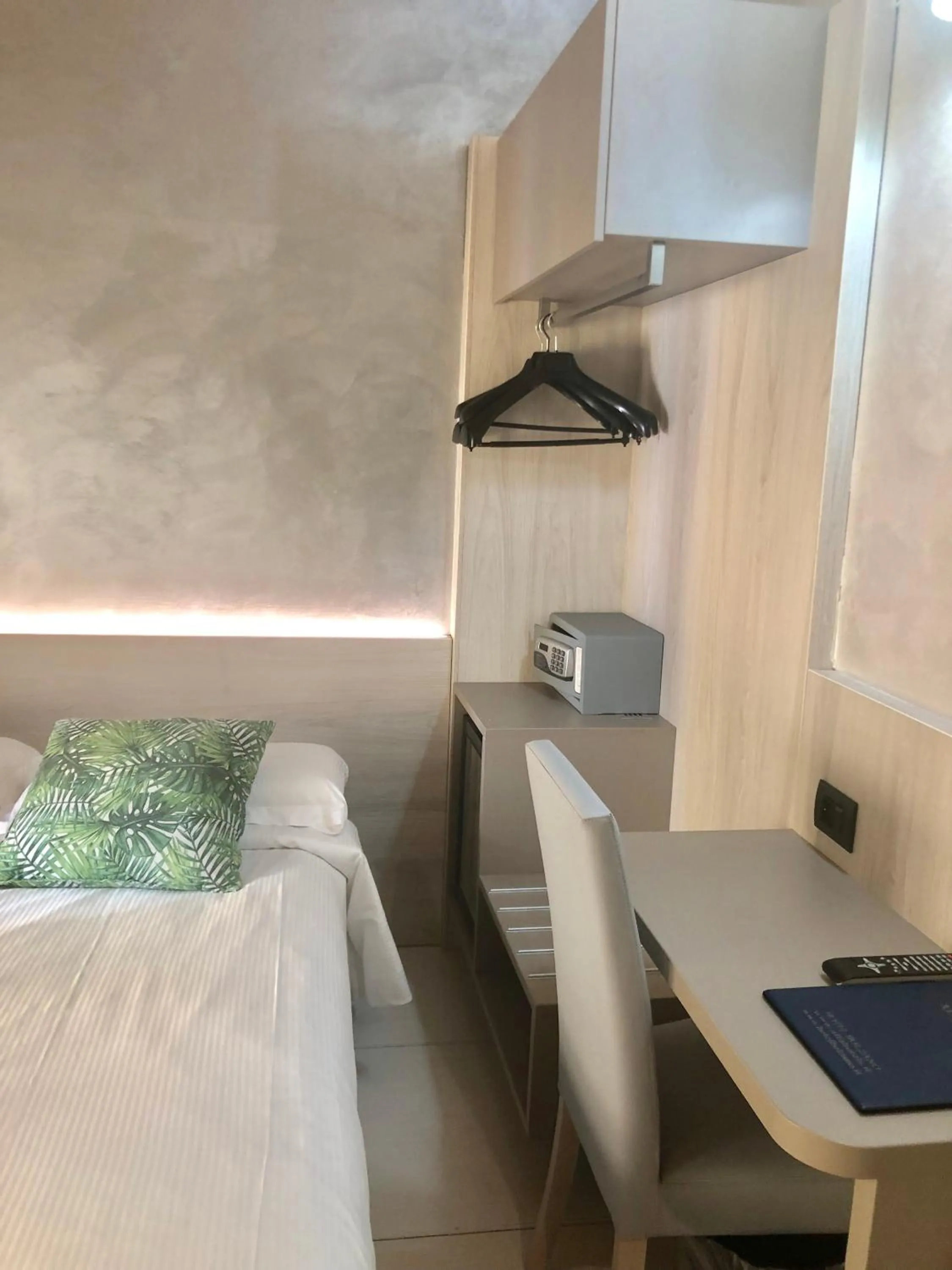 Bedroom, Bed in Hotel Bolzano