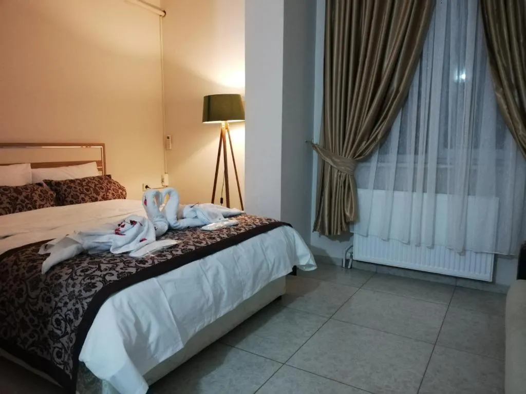 Bed in Yağız İndigo Blue
