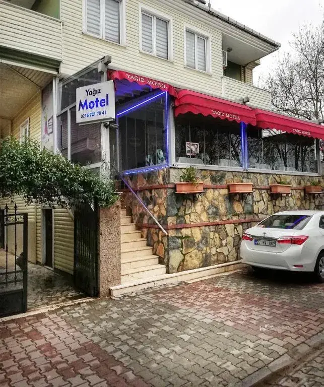Yağız İndigo Blue Yağız İndigo Blue