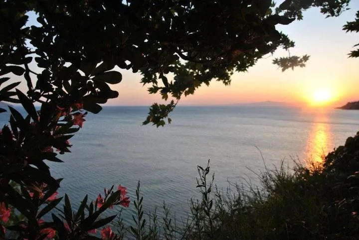 Sunset in Mola Hotel