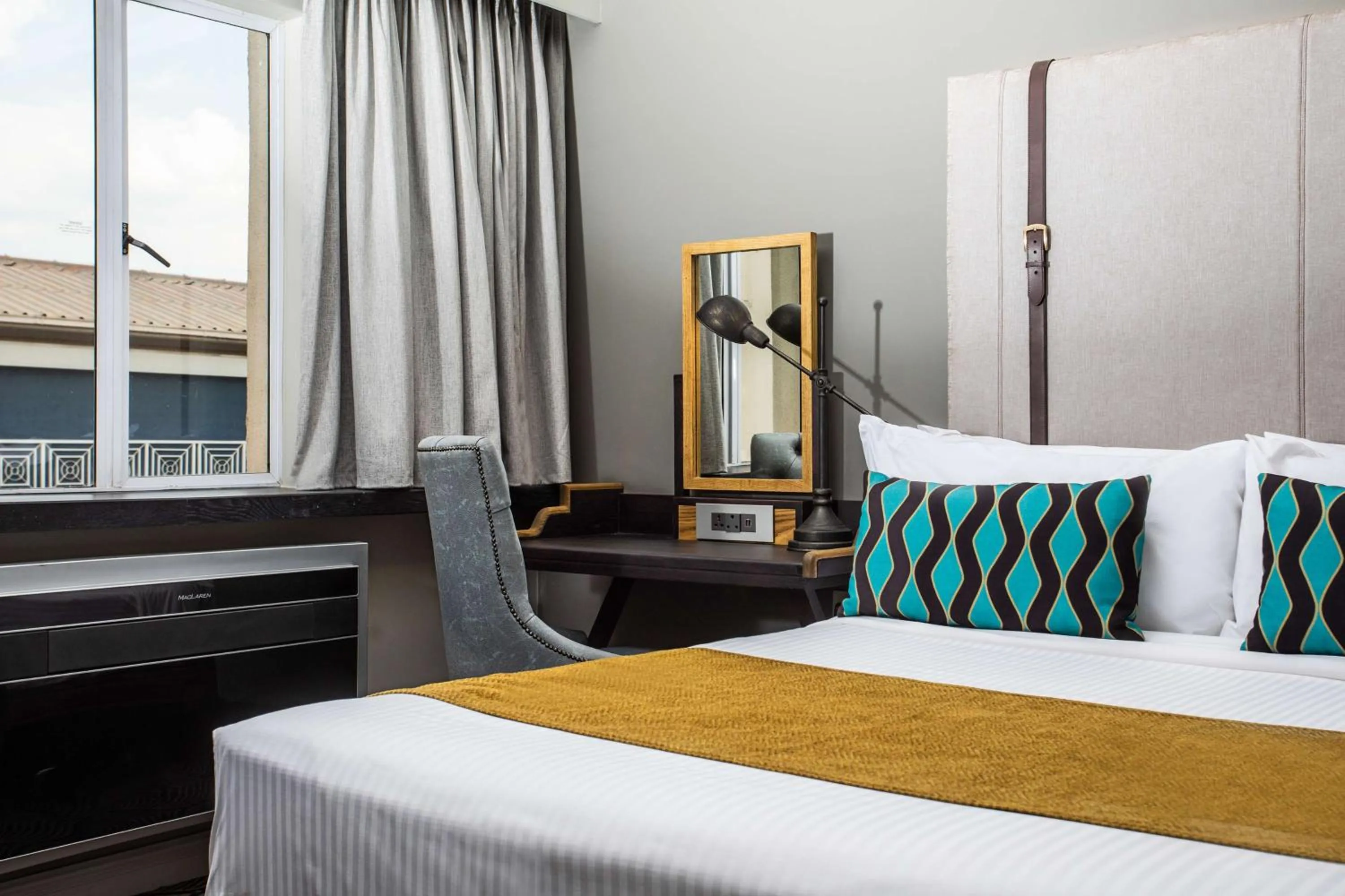 Bedroom, Bed in Southern Sun Ridgeway Lusaka