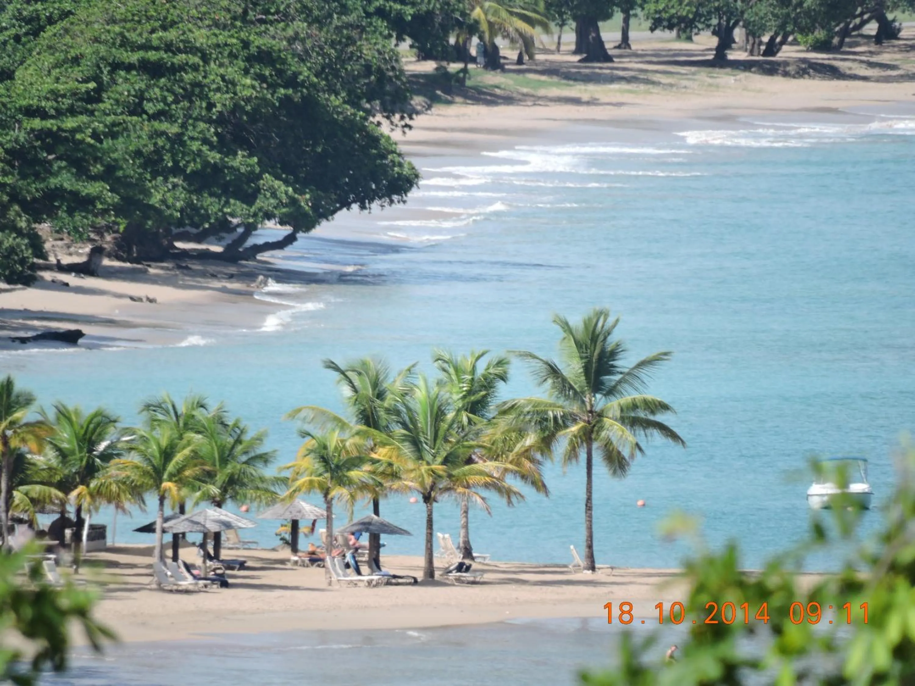 Restaurant/places to eat in Amazing Beach View Apartments