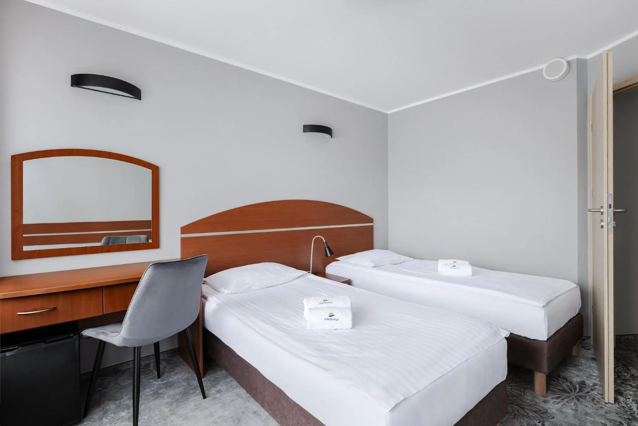 Property building, Bed in Interferie Dąbki SU Argentyt