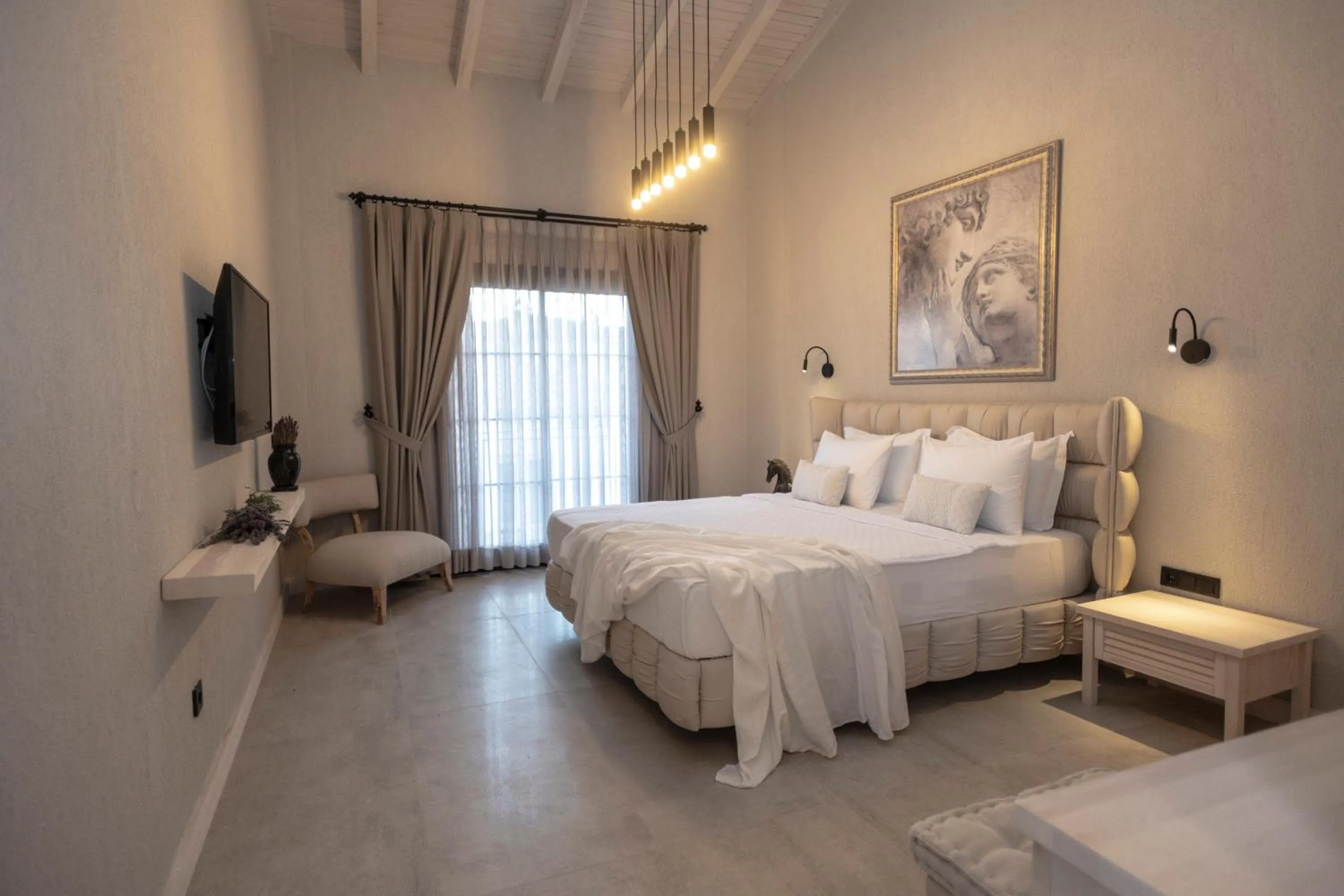 Photo of the whole room, Bed in Ala Da Vinci Hotel Alaçatı