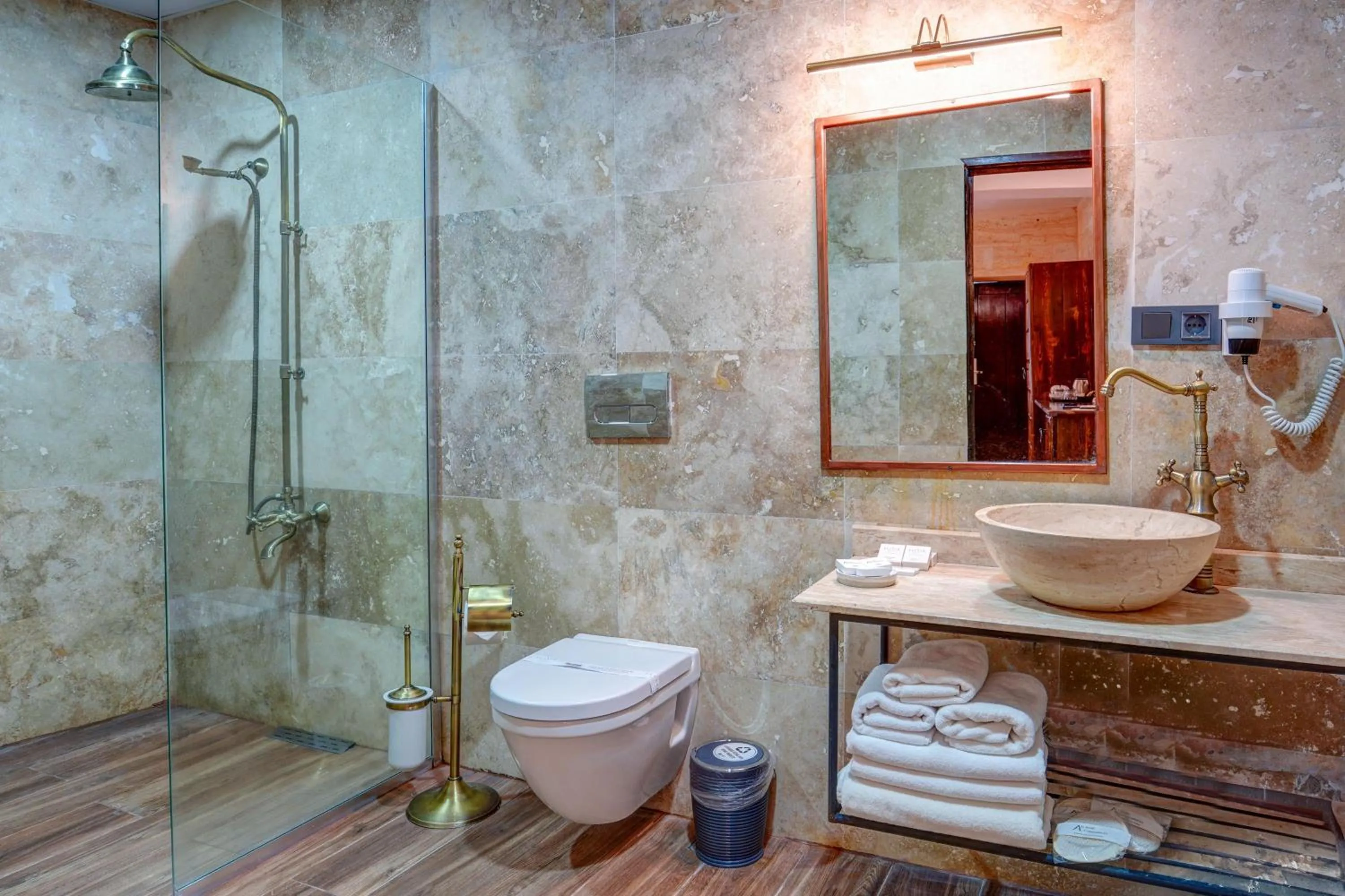 Shower in A La Mode Cappadocia