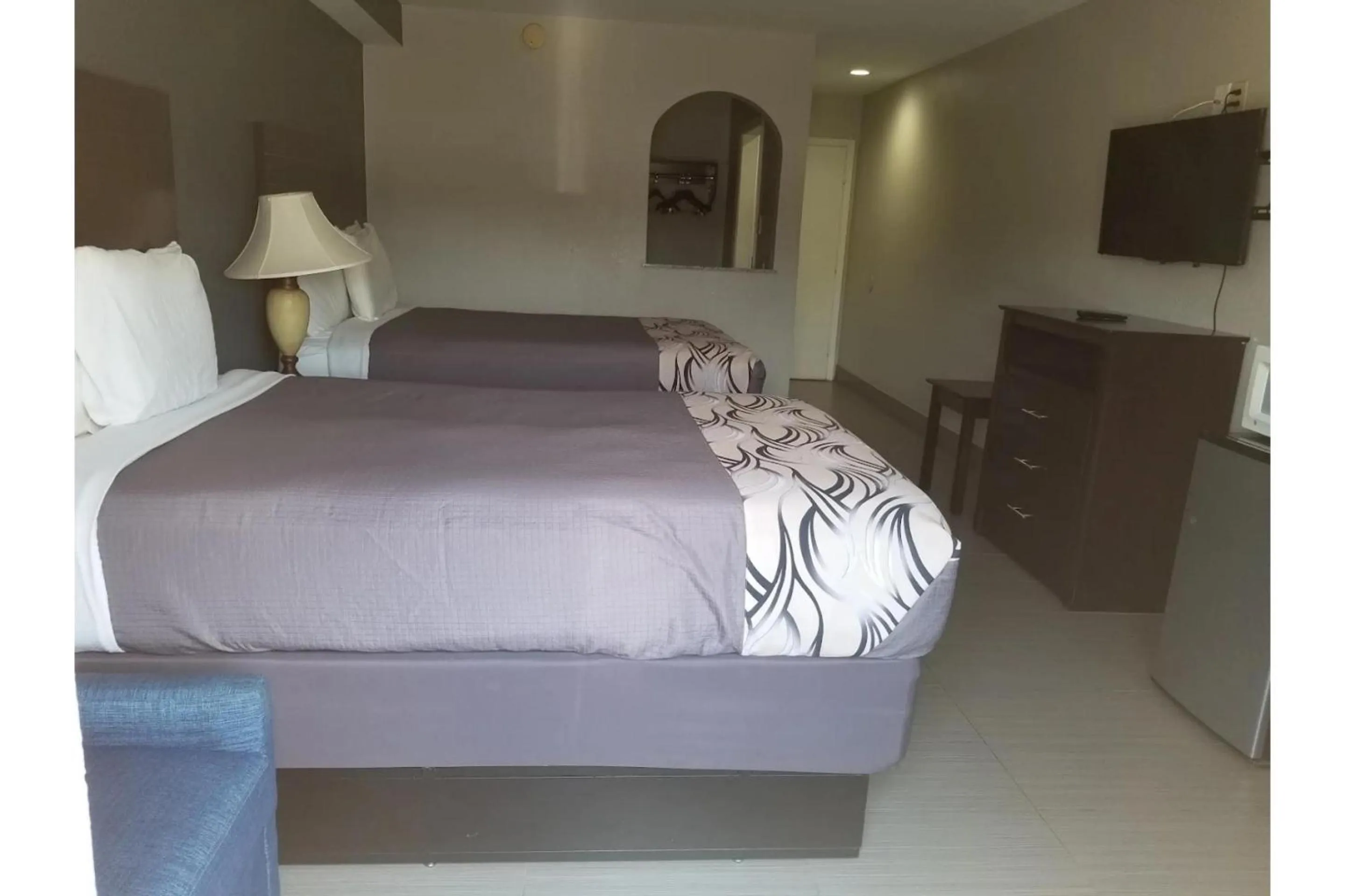 Bedroom, Bed in Regency Inn & Suites Houston East I 10