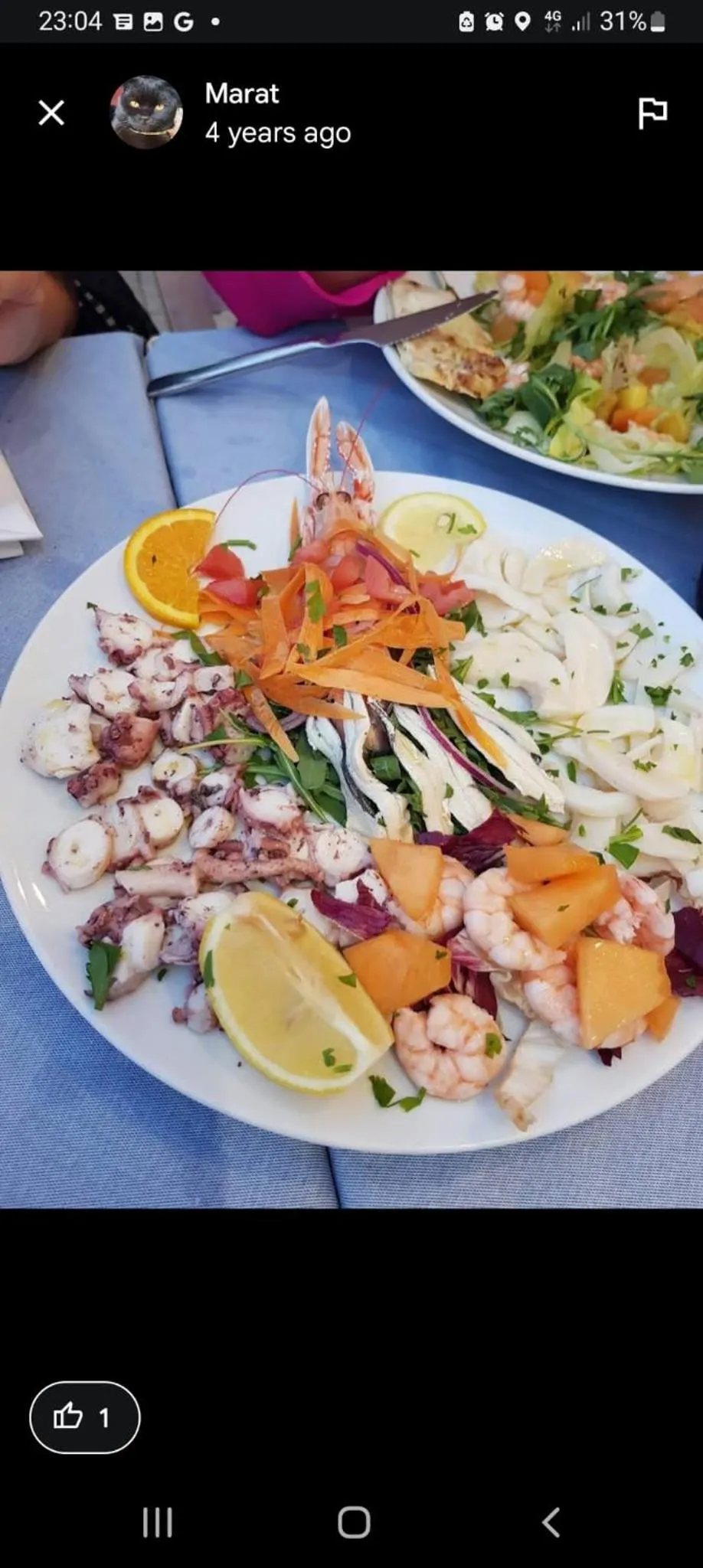 Restaurant/places to eat in Hotel Dream