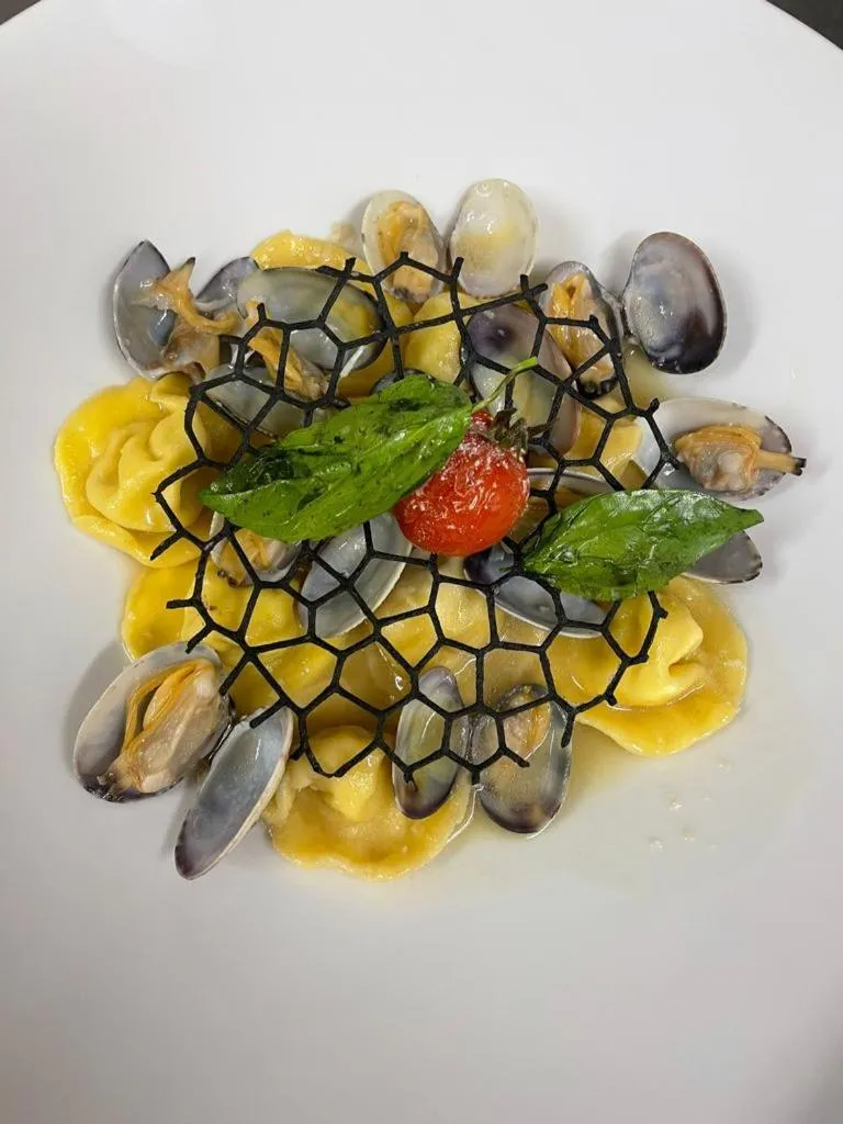 Restaurant/places to eat in Hotel Dream