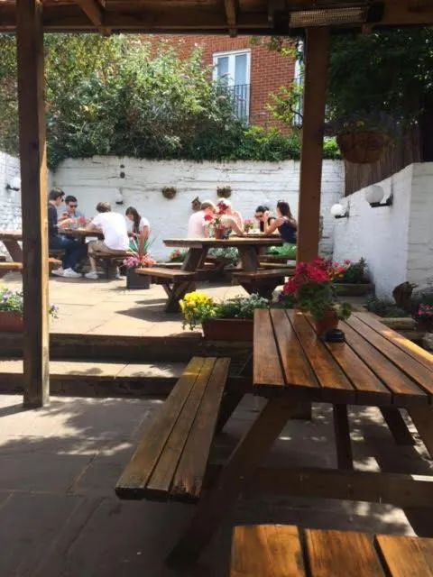 Restaurant/places to eat in The Swan Inn Pub