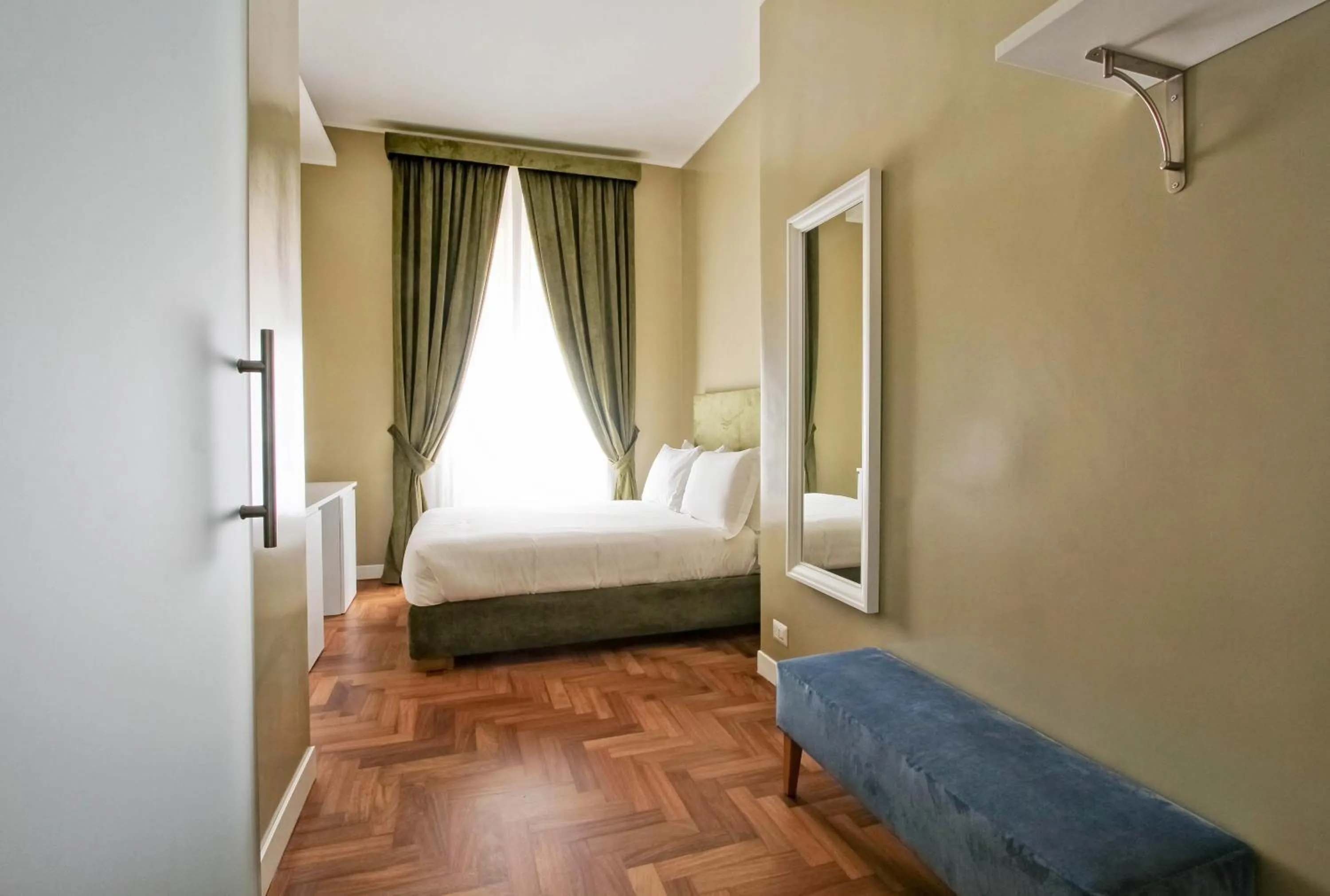 Bed in The river corner