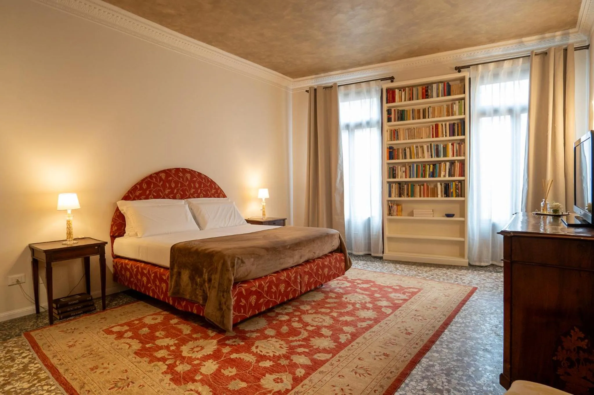 Photo of the whole room, Bed in Ca' Turelli Dimora Storica