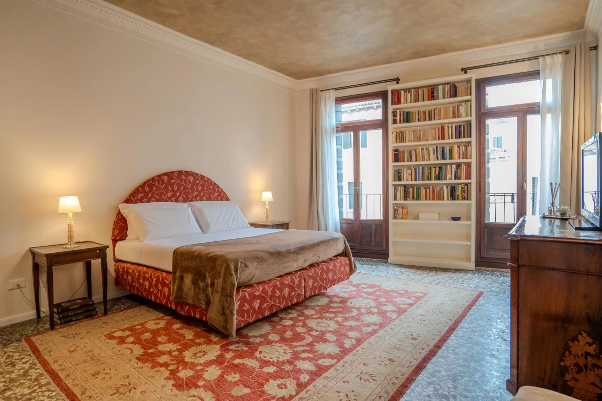 Photo of the whole room, Bed in Ca' Turelli Dimora Storica