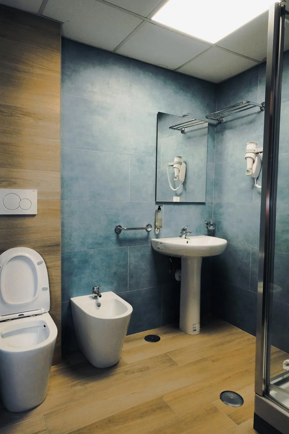 Toilet in Square Inn
