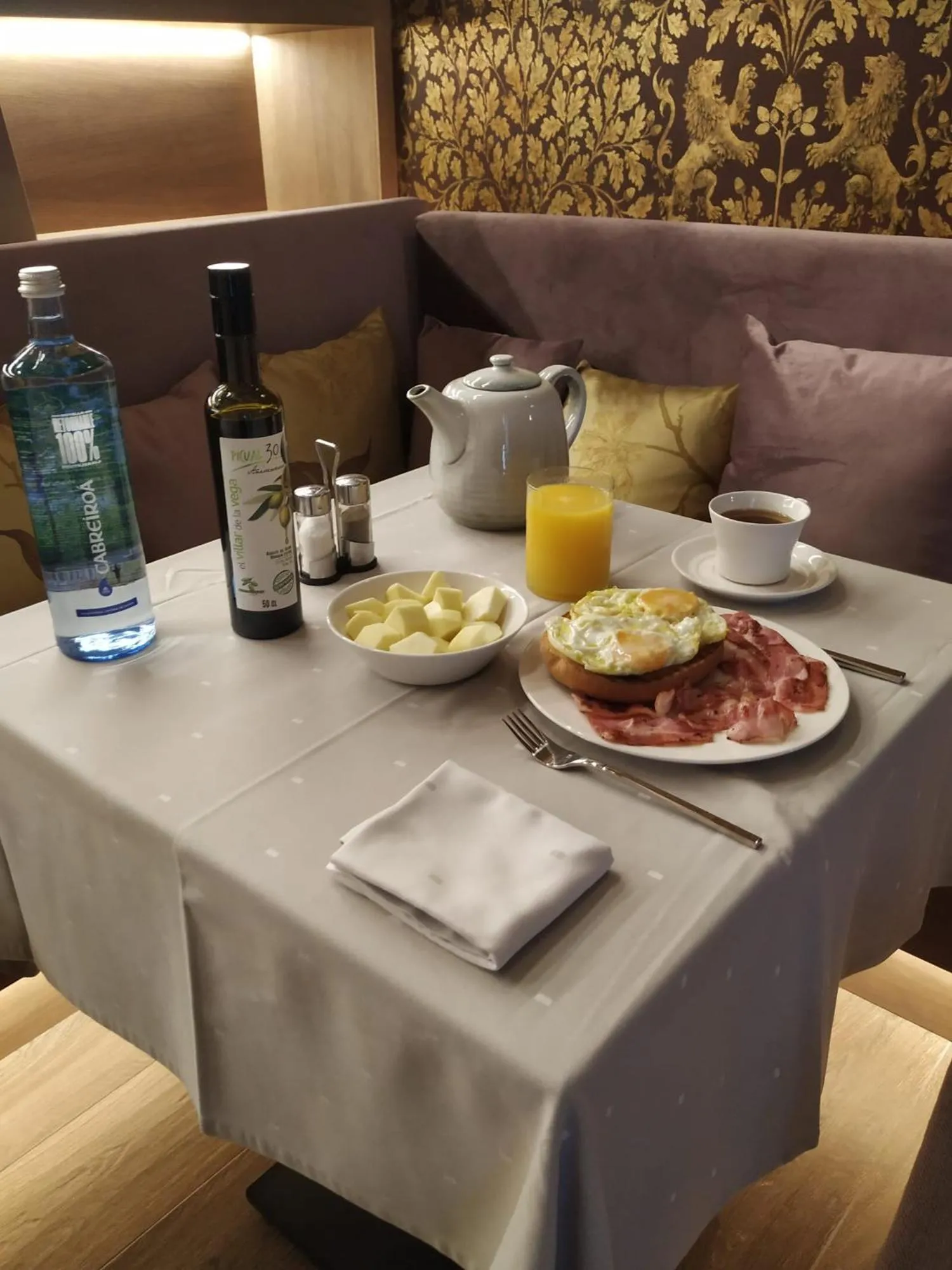 Breakfast in Casa del Cardenal