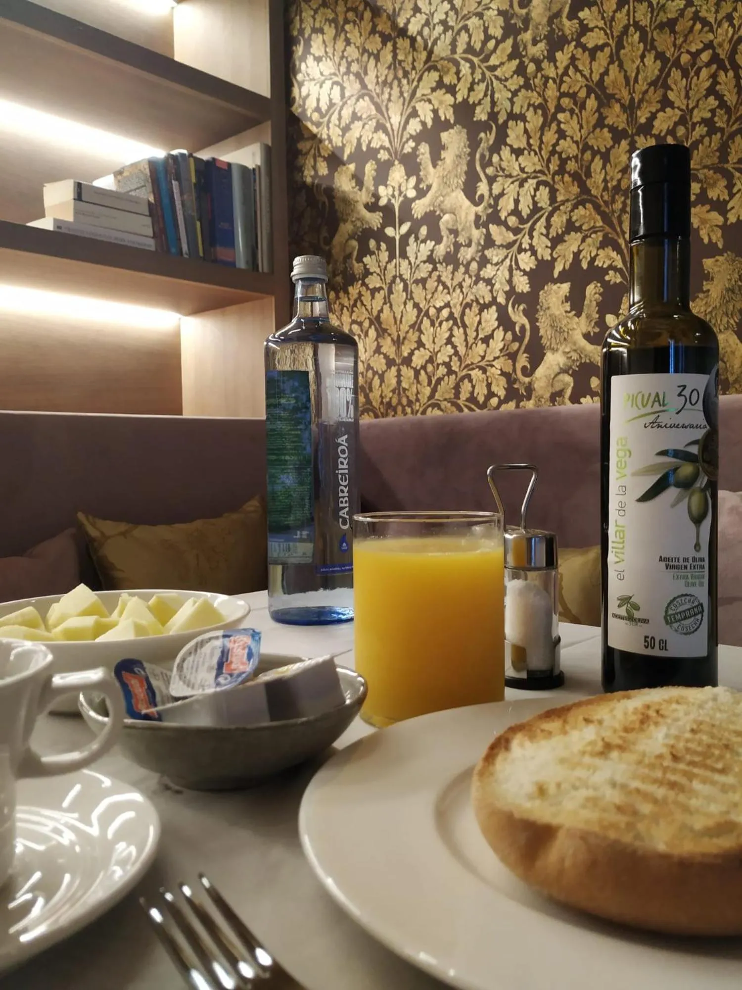 Breakfast in Casa del Cardenal