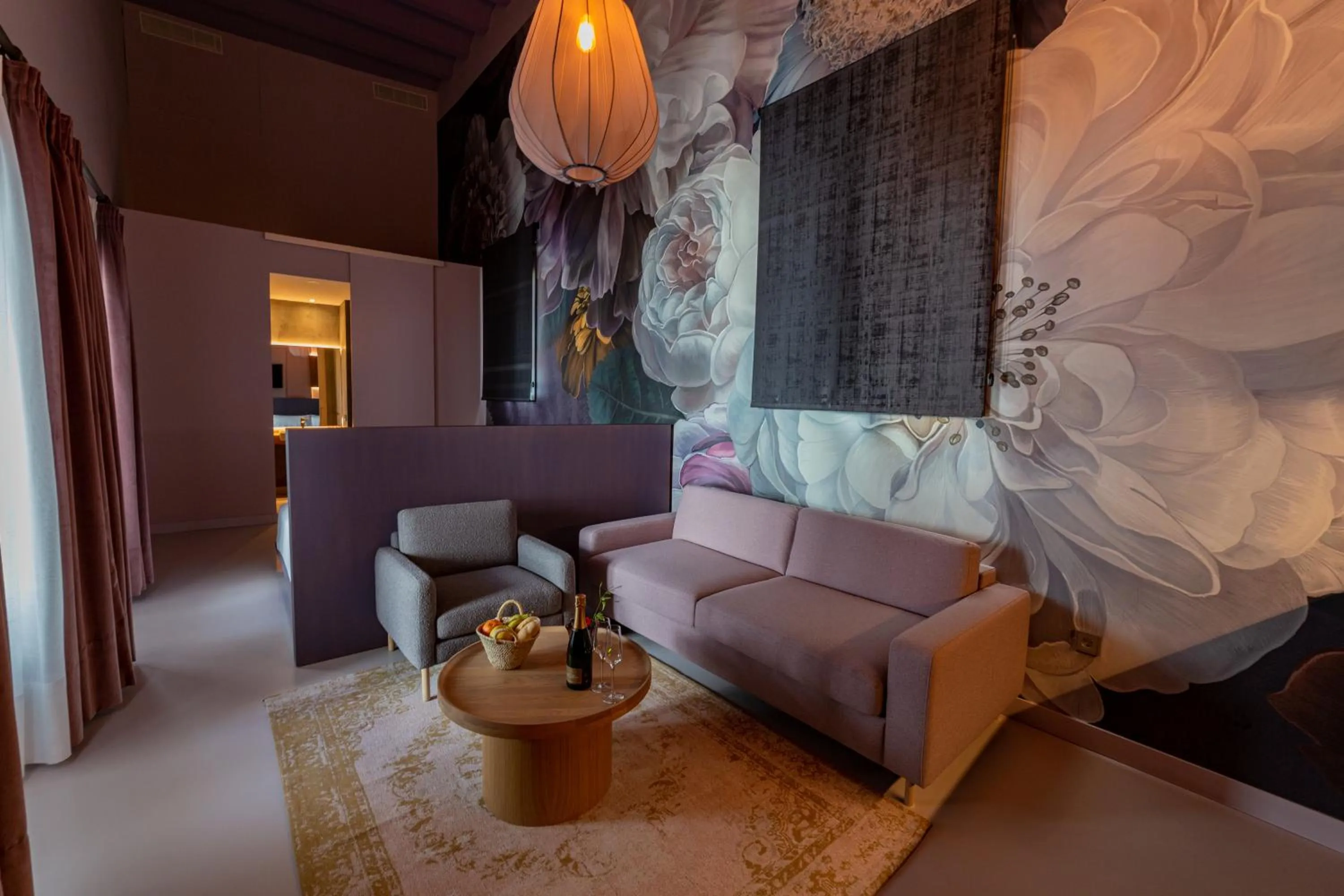 Photo of the whole room in Casa del Cardenal