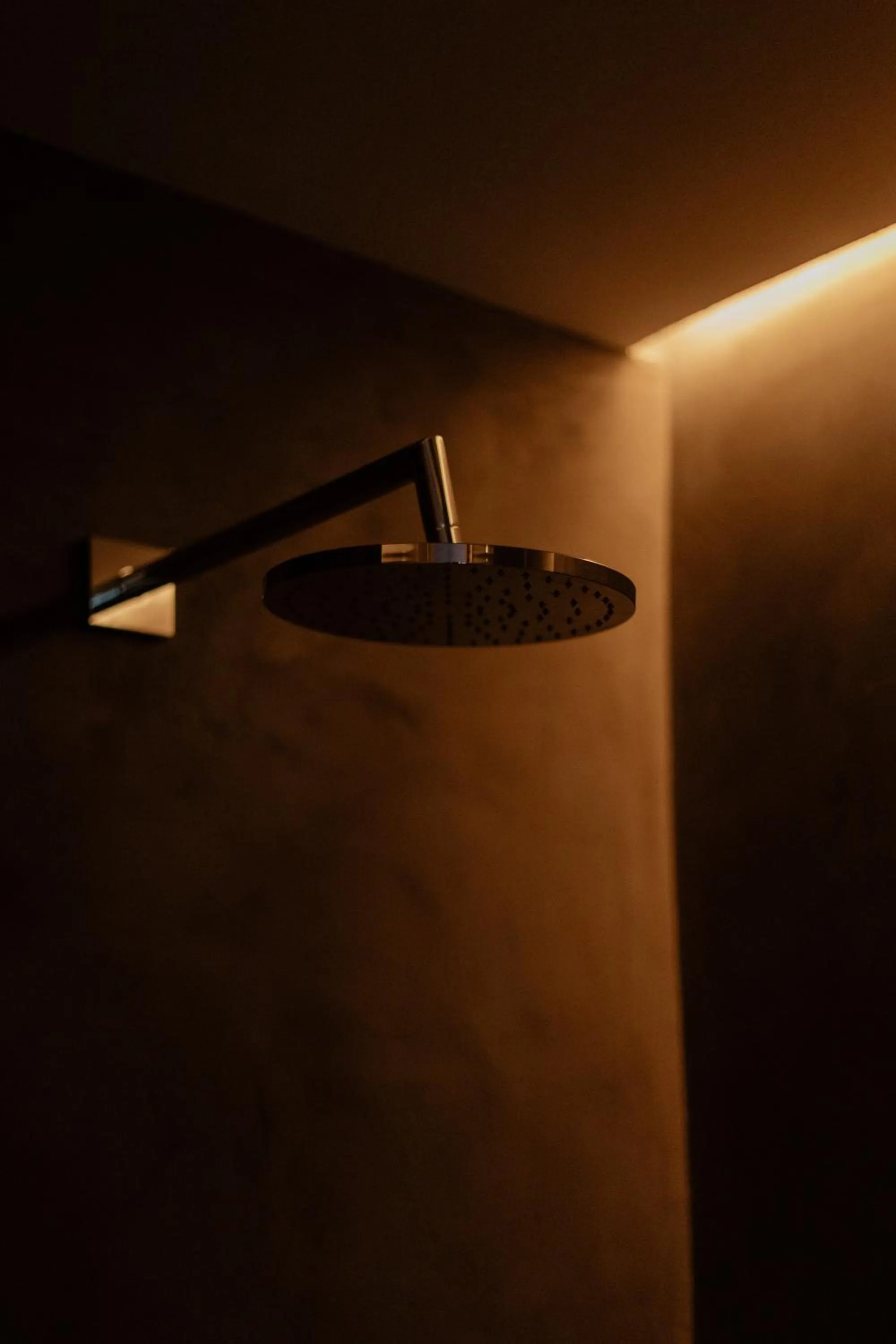 Shower in Casa del Cardenal