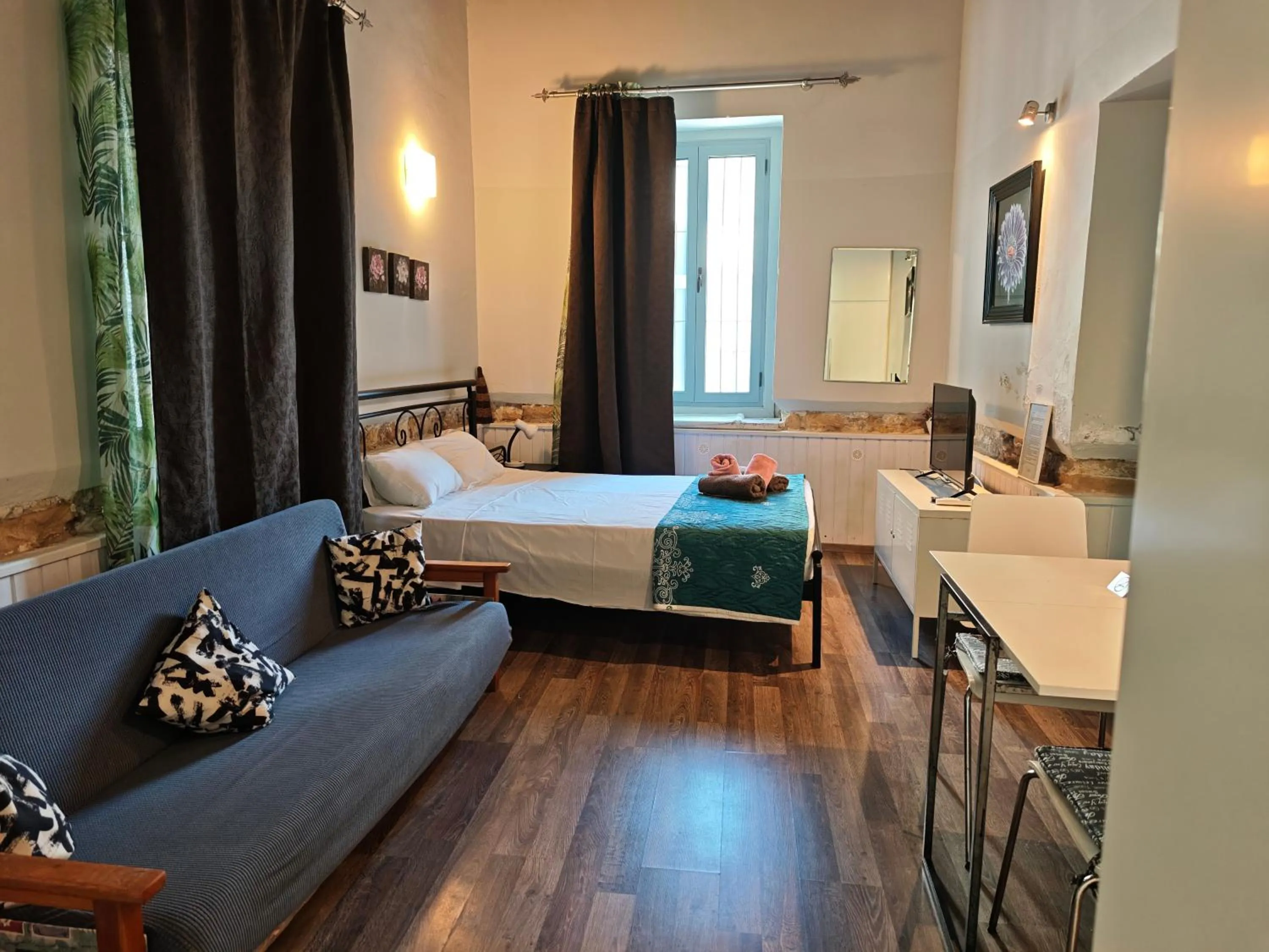 Bedroom, Bed in St. Lazaros Studios