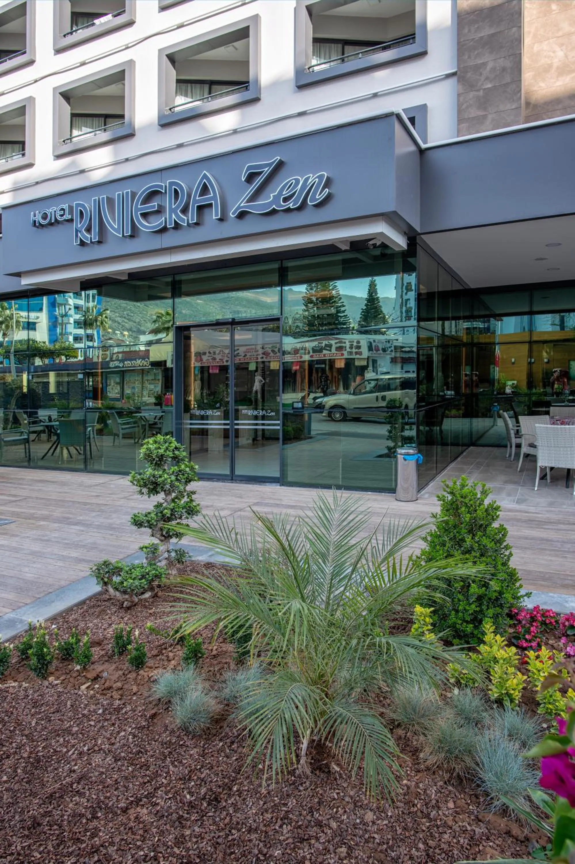 Facade/entrance in Riviera Zen Hotel Adult Only