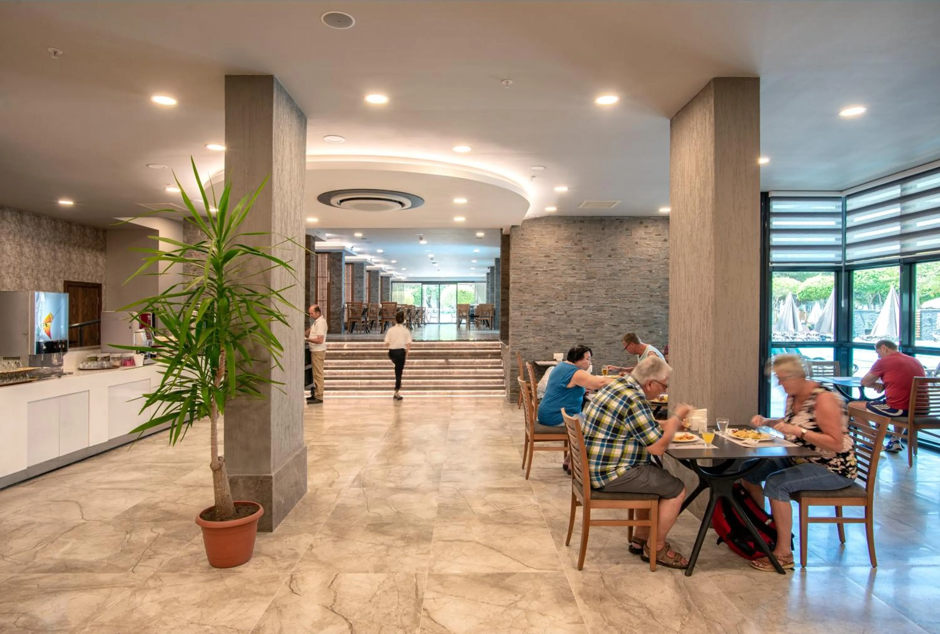 Restaurant/places to eat in Riviera Zen Hotel Adult Only