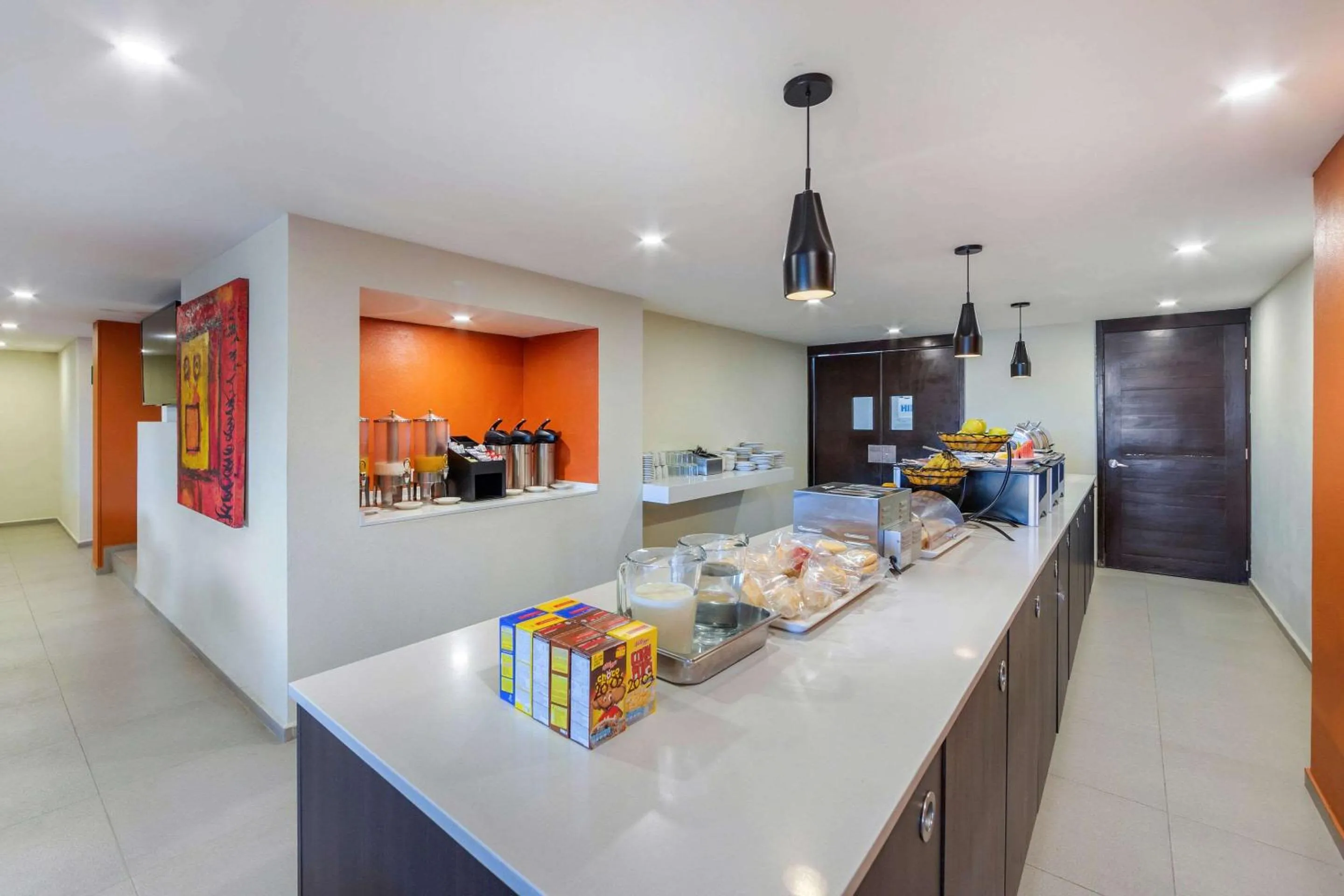 Dining area in Comfort Inn San Luis Potosi