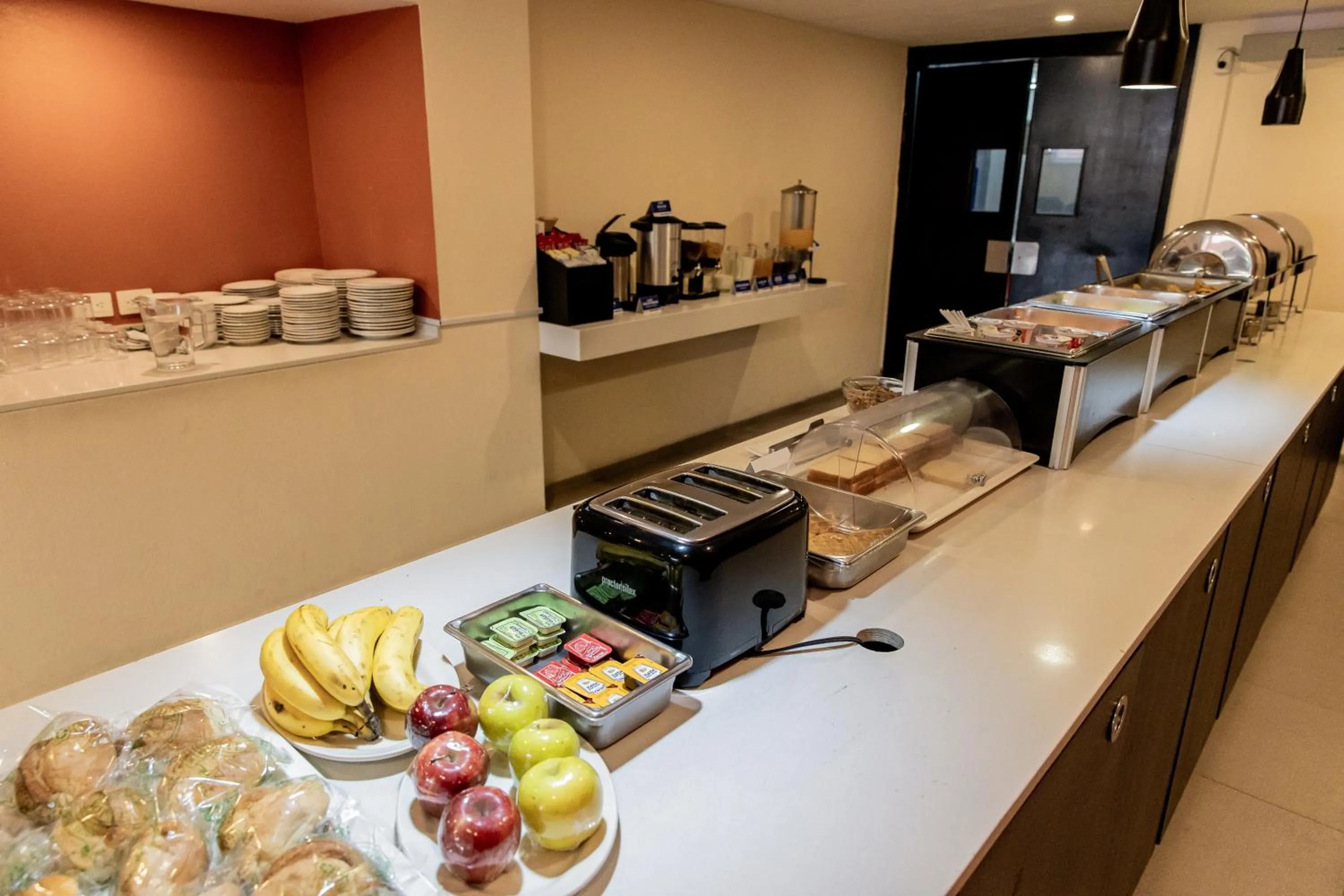 Breakfast in Comfort Inn San Luis Potosi