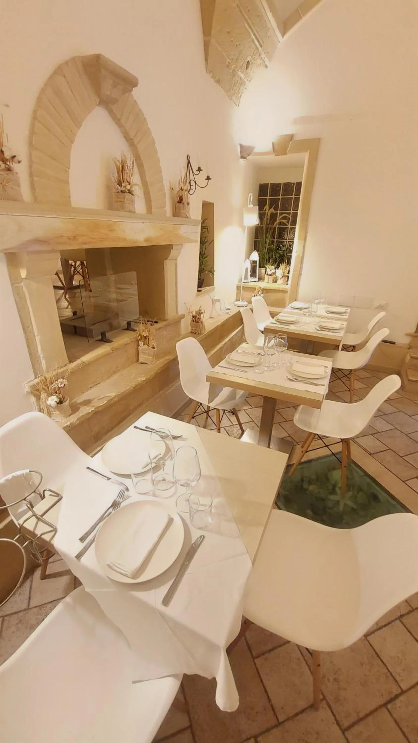 Restaurant/places to eat in Hotel Palazzo Papaleo