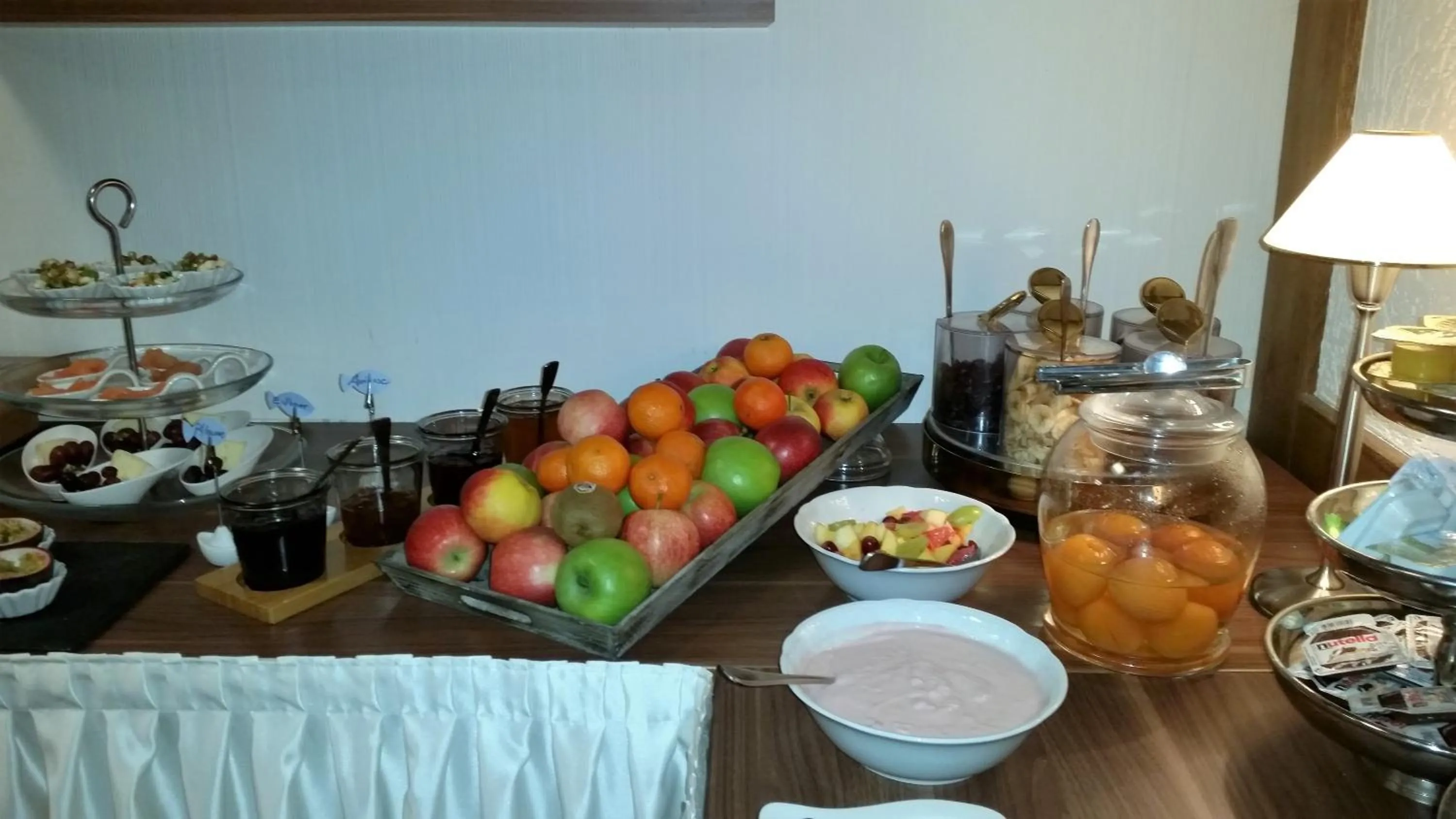 Buffet breakfast in Pension Haus Heitzig