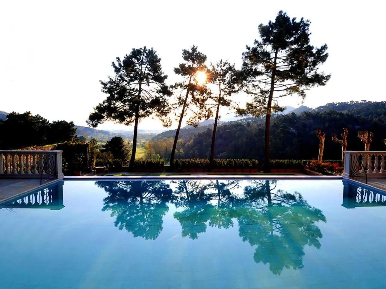 Swimming pool in Hotel Villa Casanova