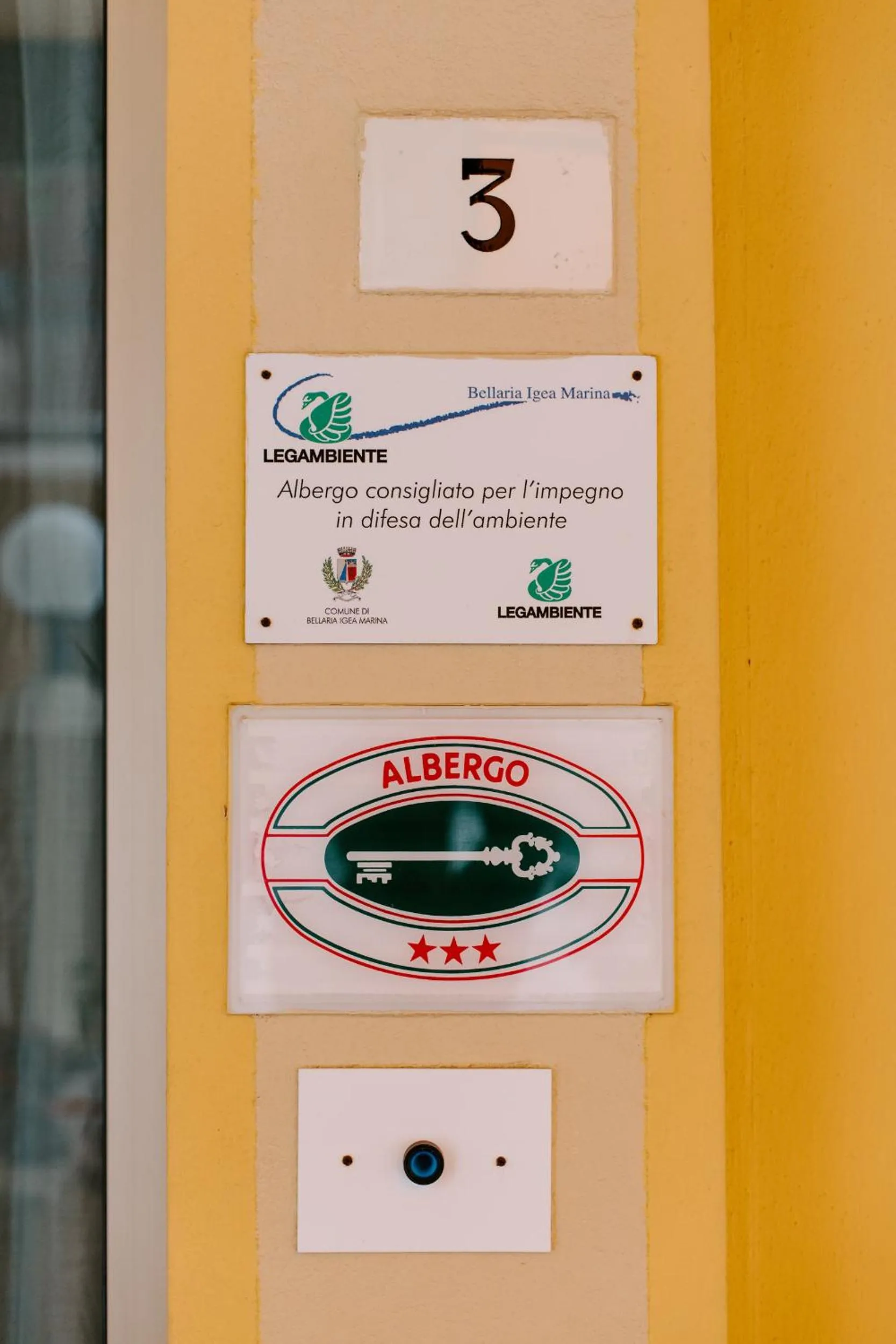 Facade/entrance in Hotel Edward