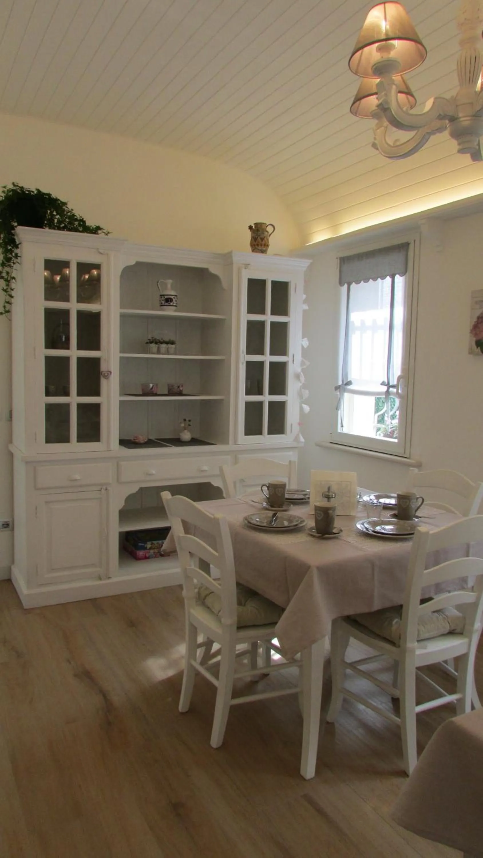 Dining area in B&B Nadine