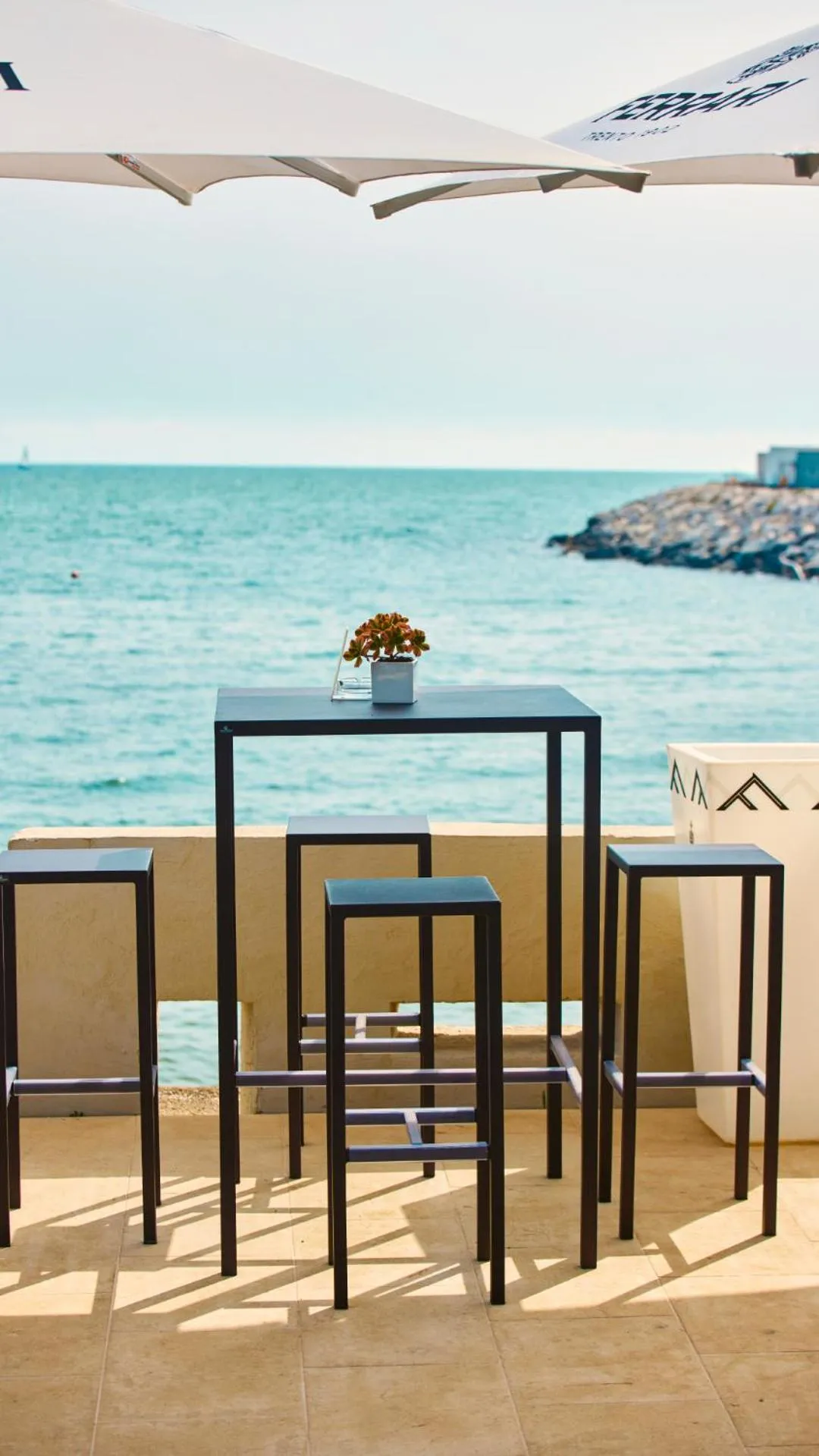 Swimming pool in Mediterranea Hotel & Convention Center