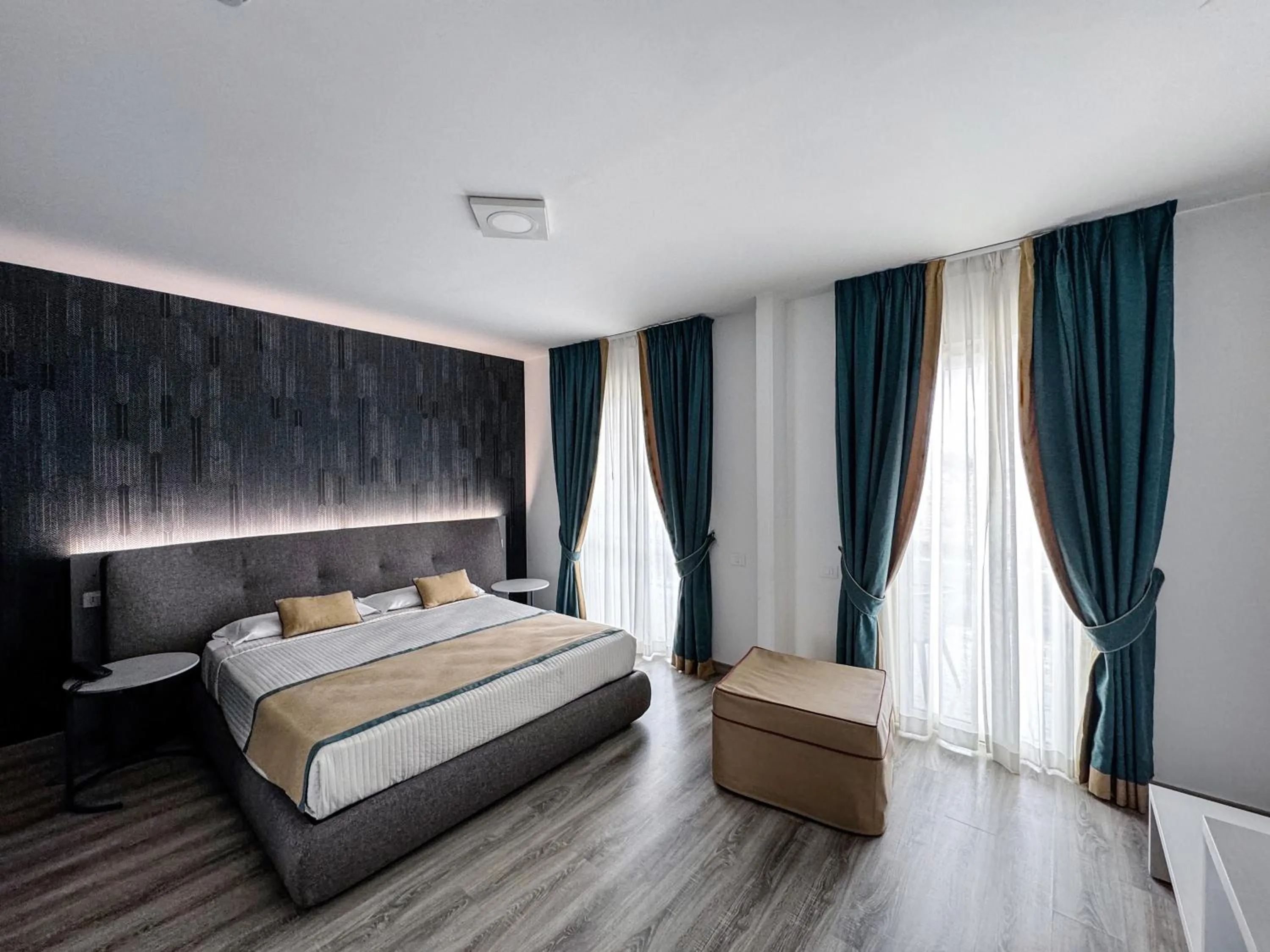 Bedroom, Bed in Mediterranea Hotel & Convention Center