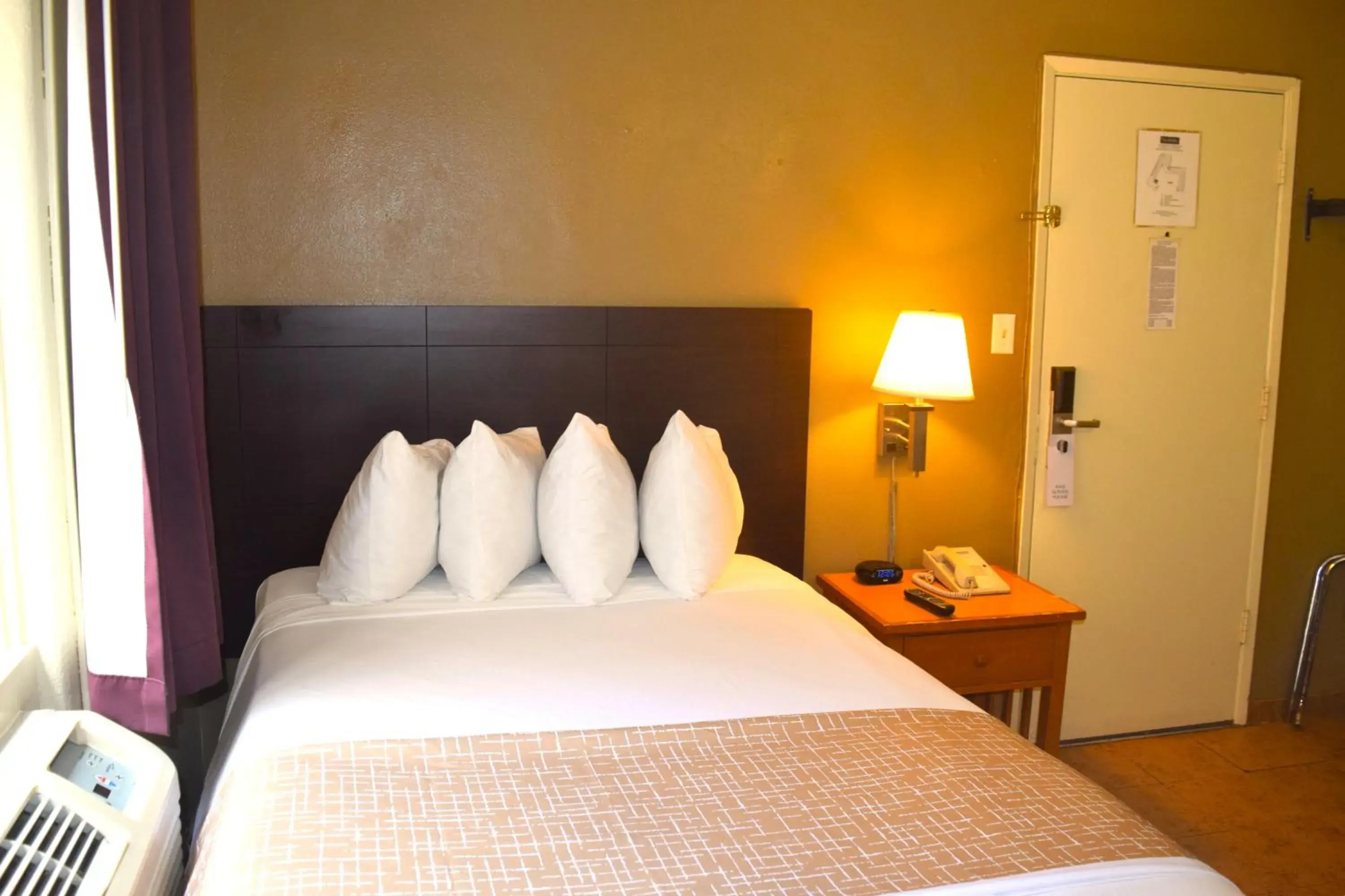 Superior Double Room in SF Central Hotel Superior Double Room in SF Central Hotel